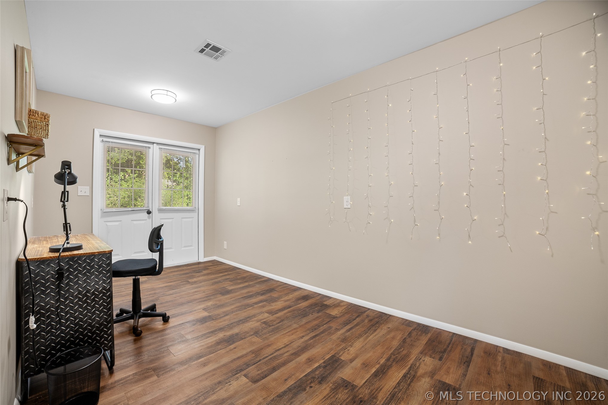 6023 S Irvington Avenue Property Photo 34