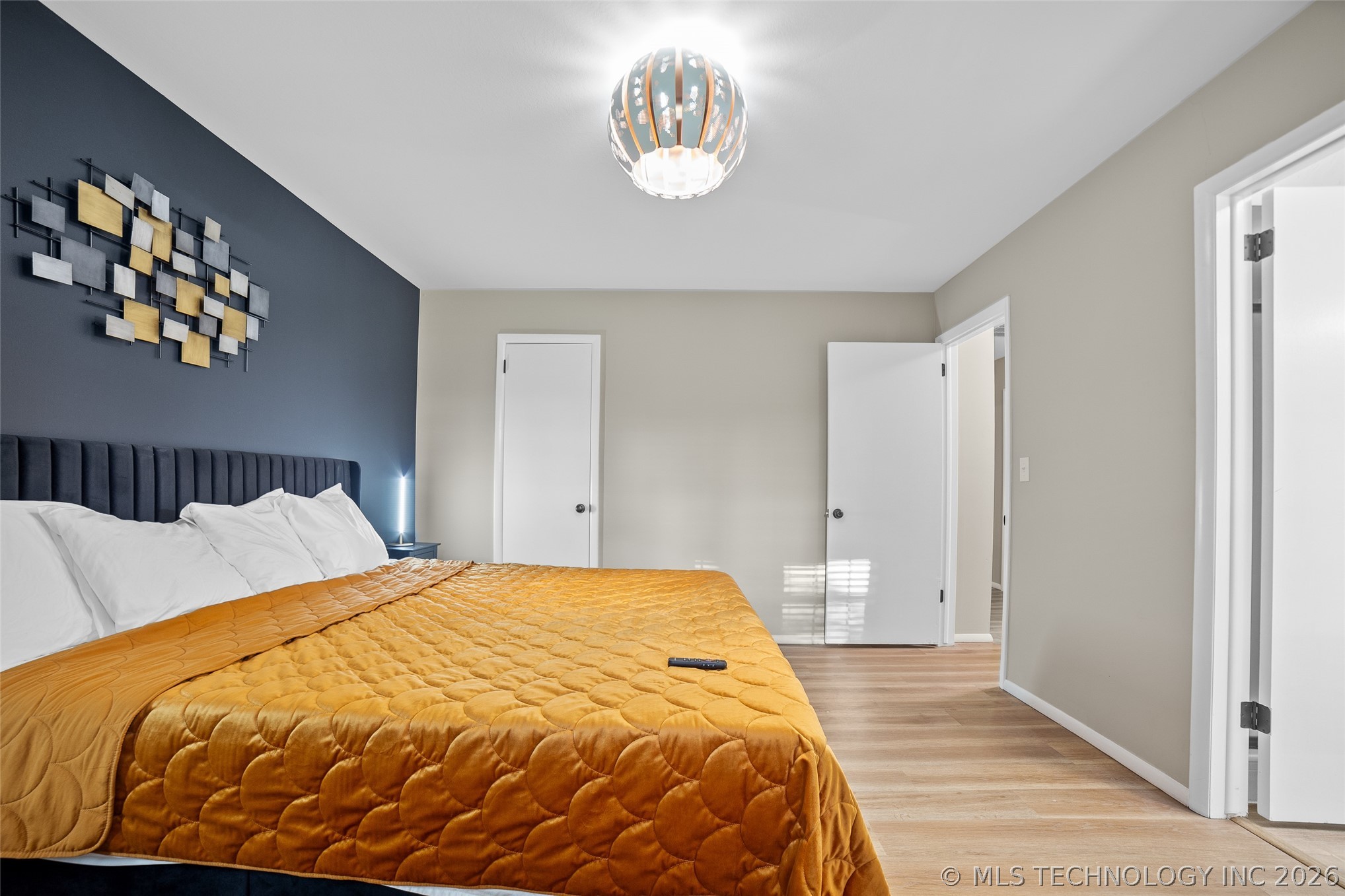 6023 S Irvington Avenue Property Photo 46