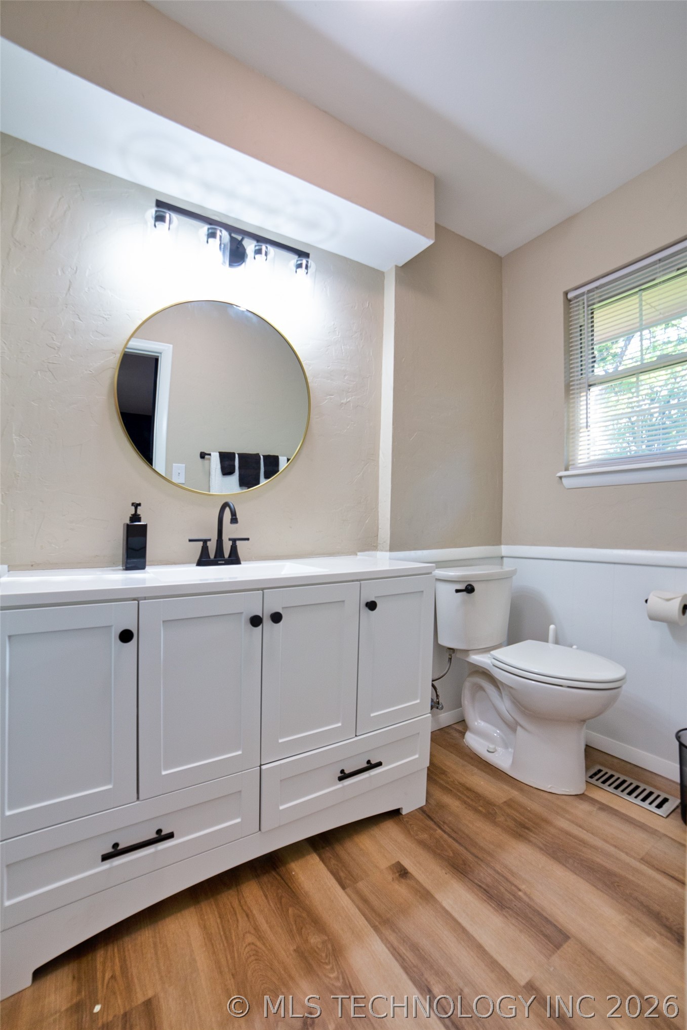 6023 S Irvington Avenue Property Photo 48