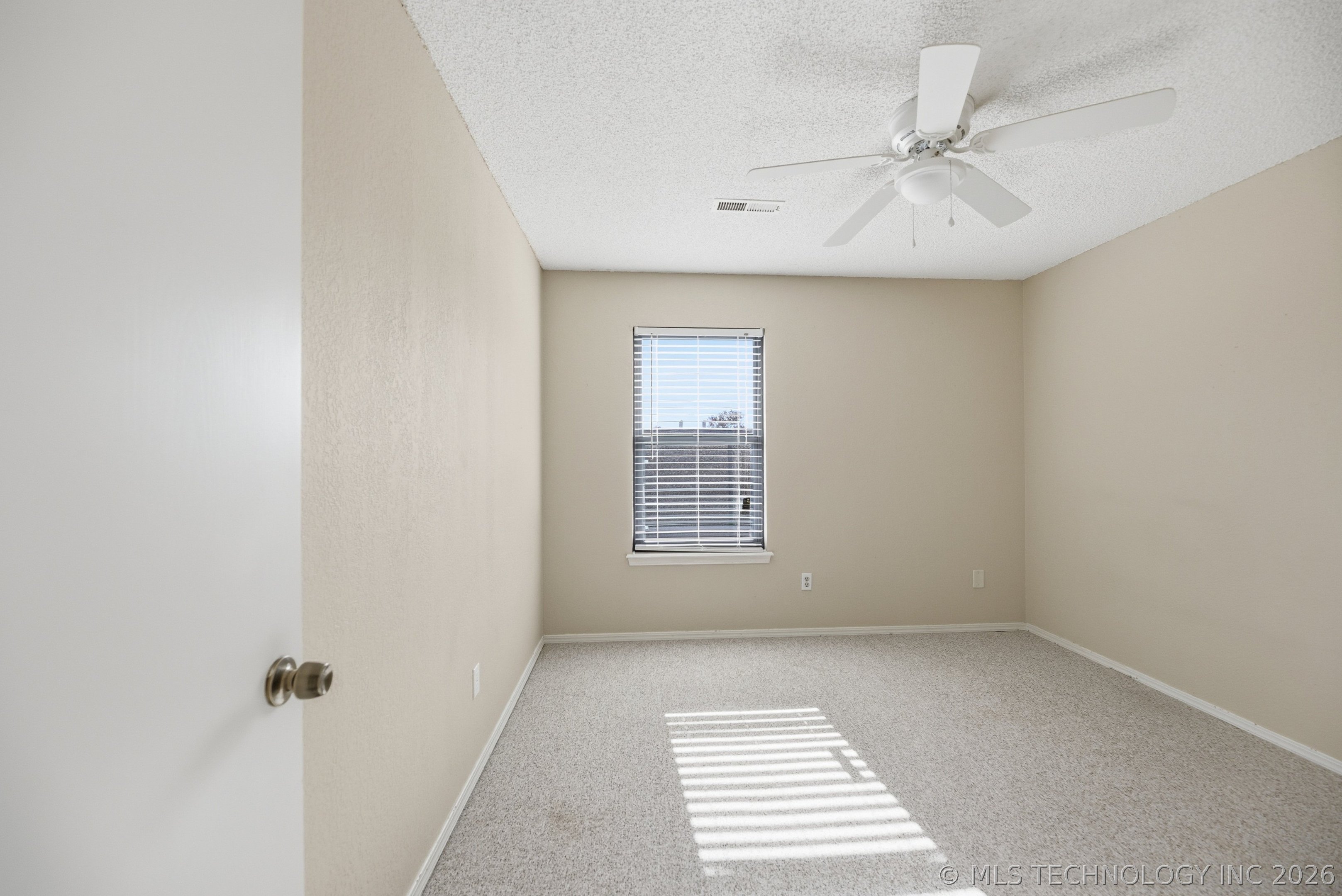 549 N Elm Street D Property Photo 10