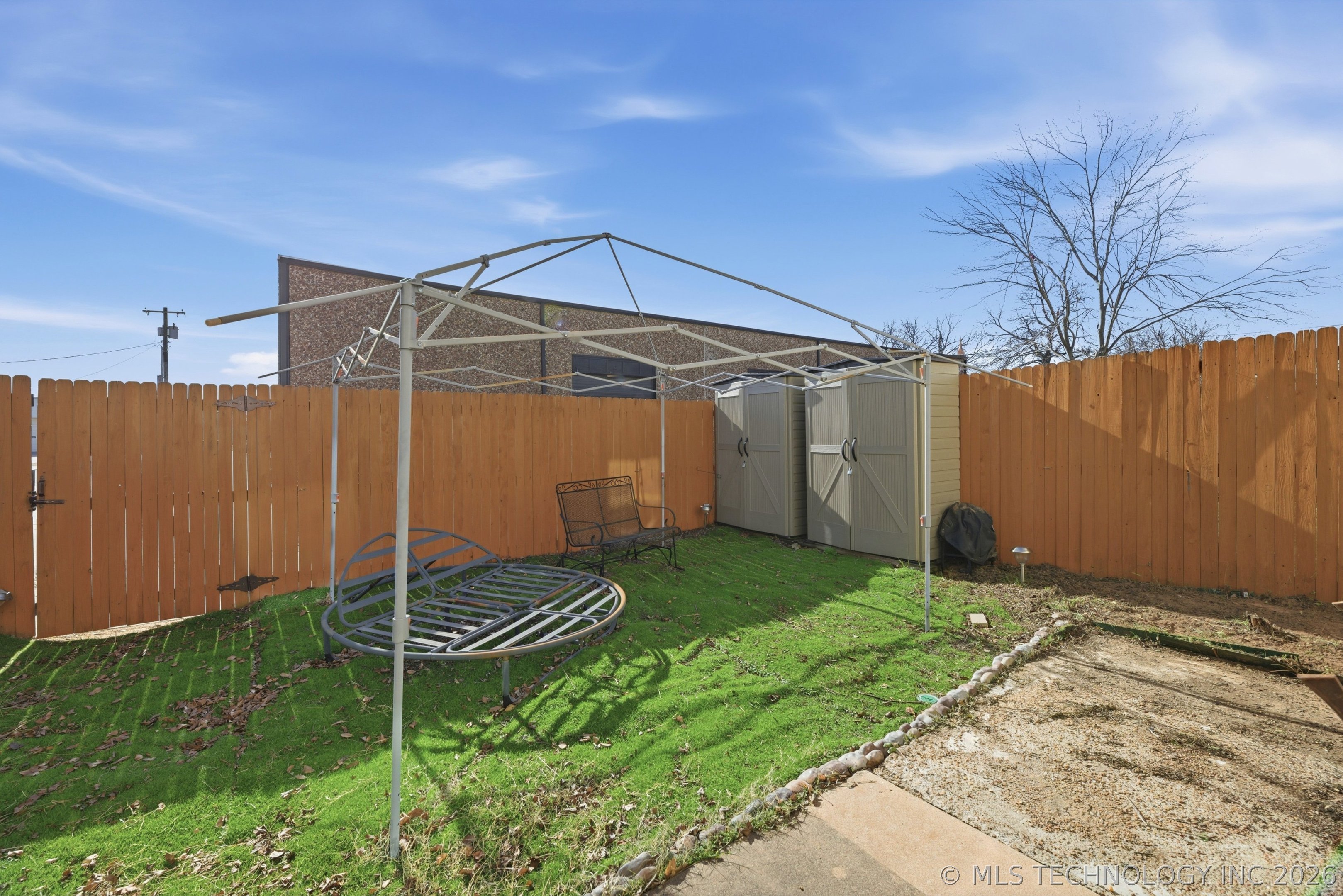 549 N Elm Street D Property Photo 14