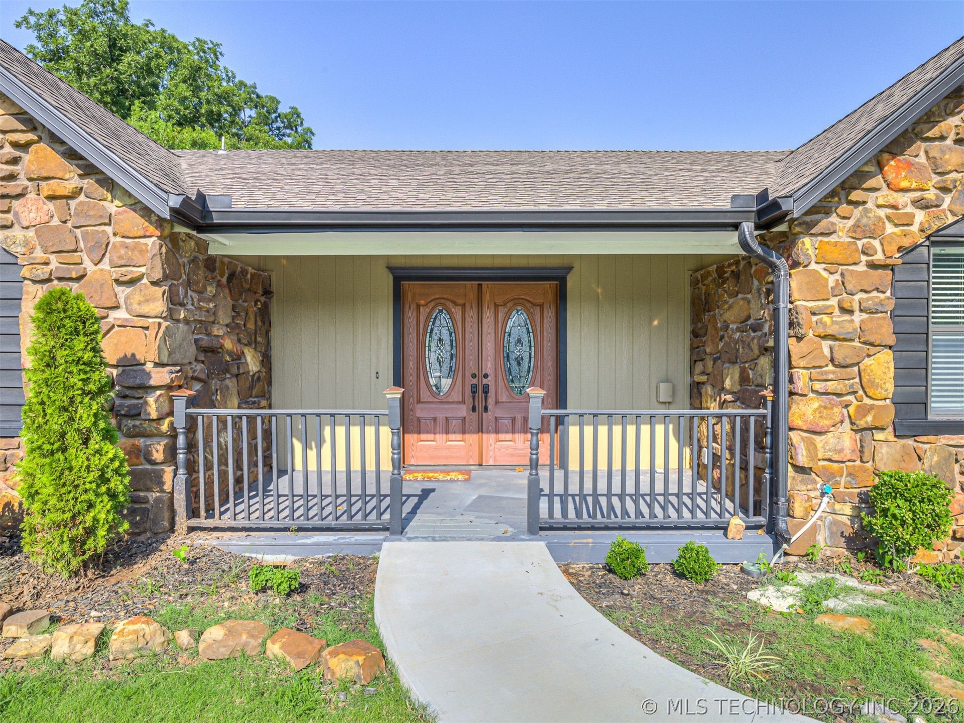 1012 N Forest Place Property Photo 4