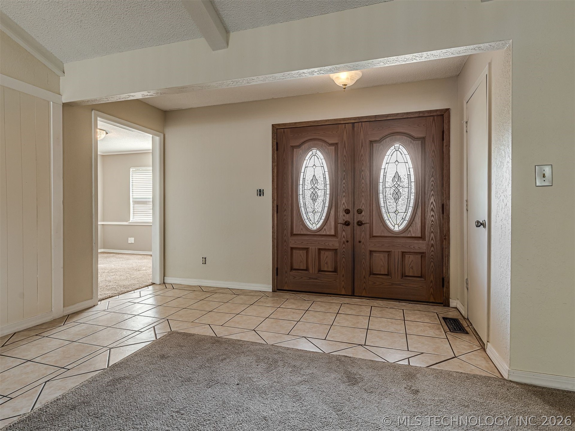 1012 N Forest Place Property Photo 7