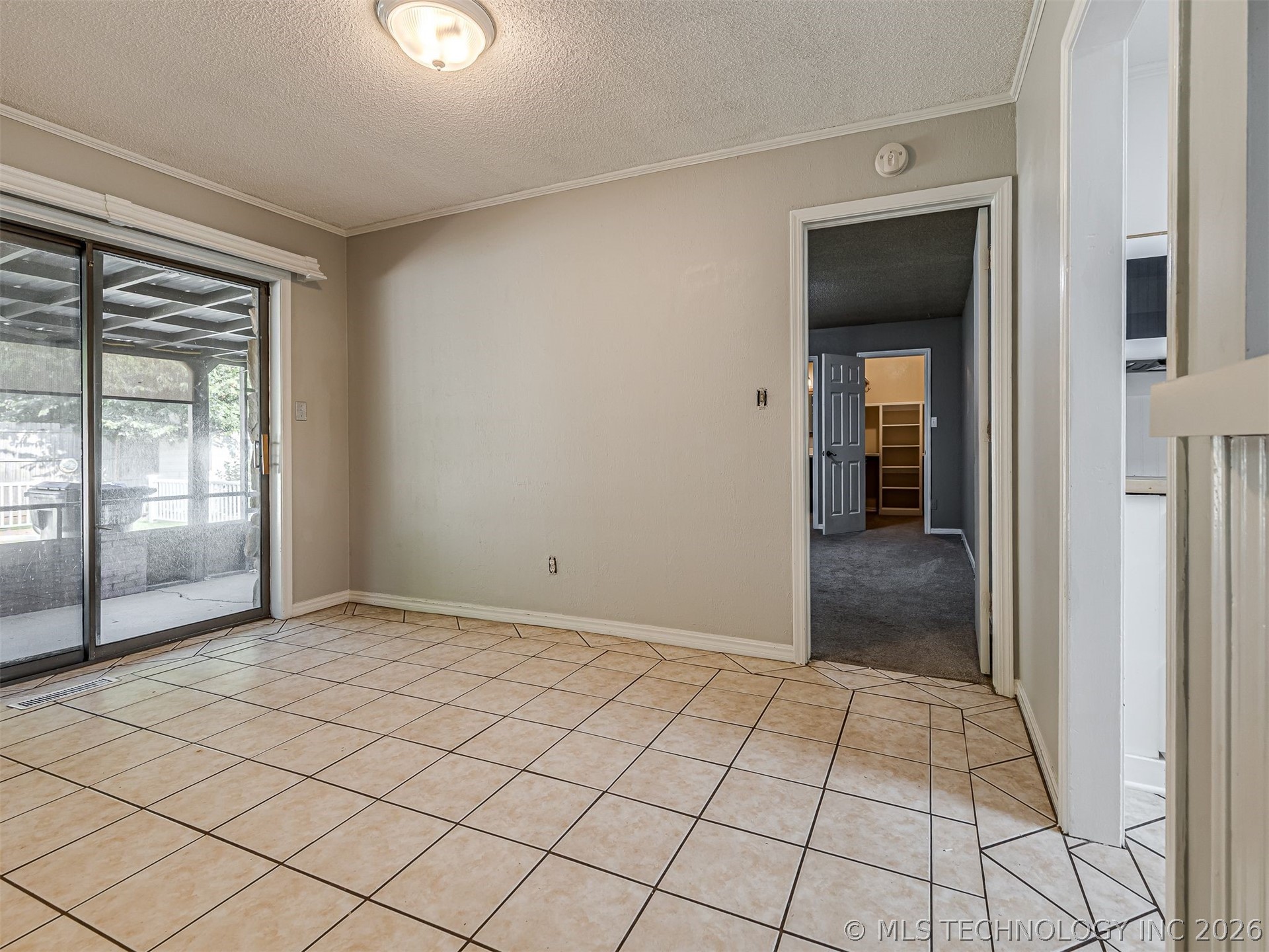 1012 N Forest Place Property Photo 12