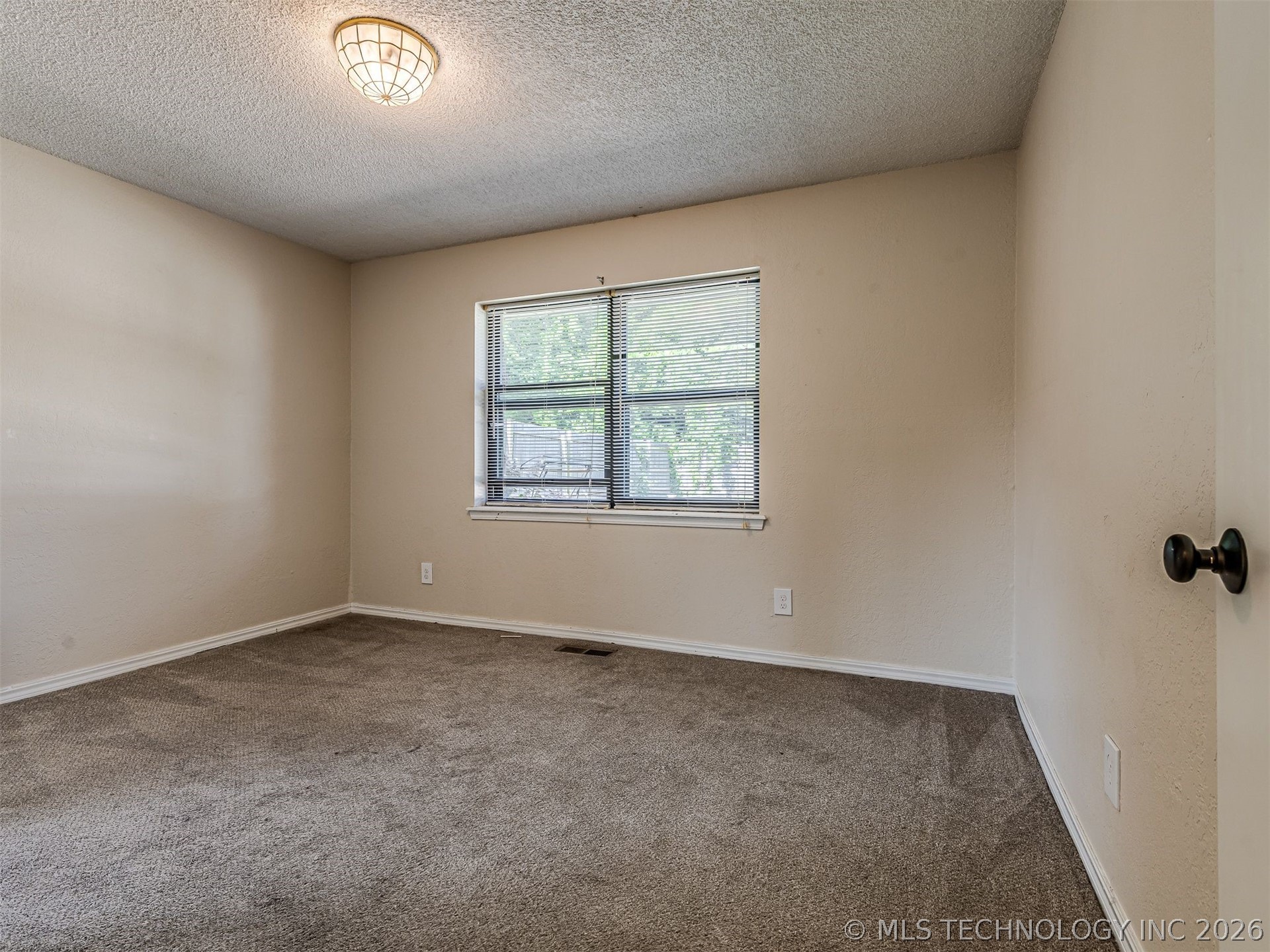 1012 N Forest Place Property Photo 32