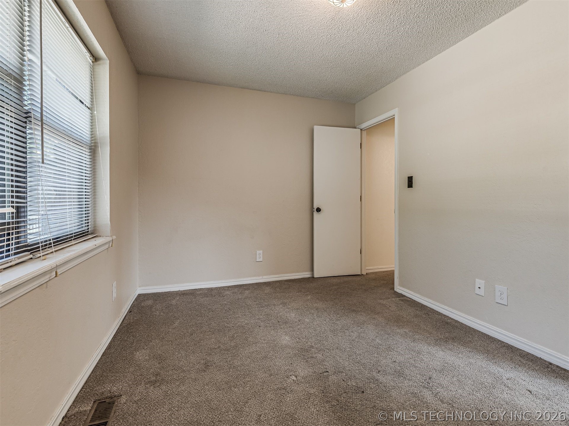 1012 N Forest Place Property Photo 34