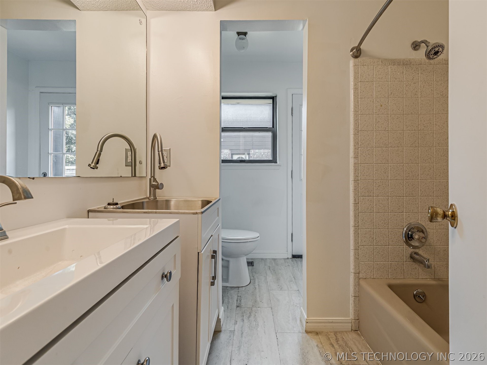 1012 N Forest Place Property Photo 35
