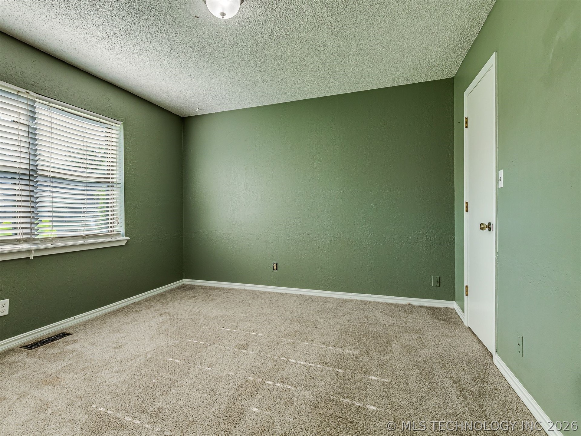 1012 N Forest Place Property Photo 38