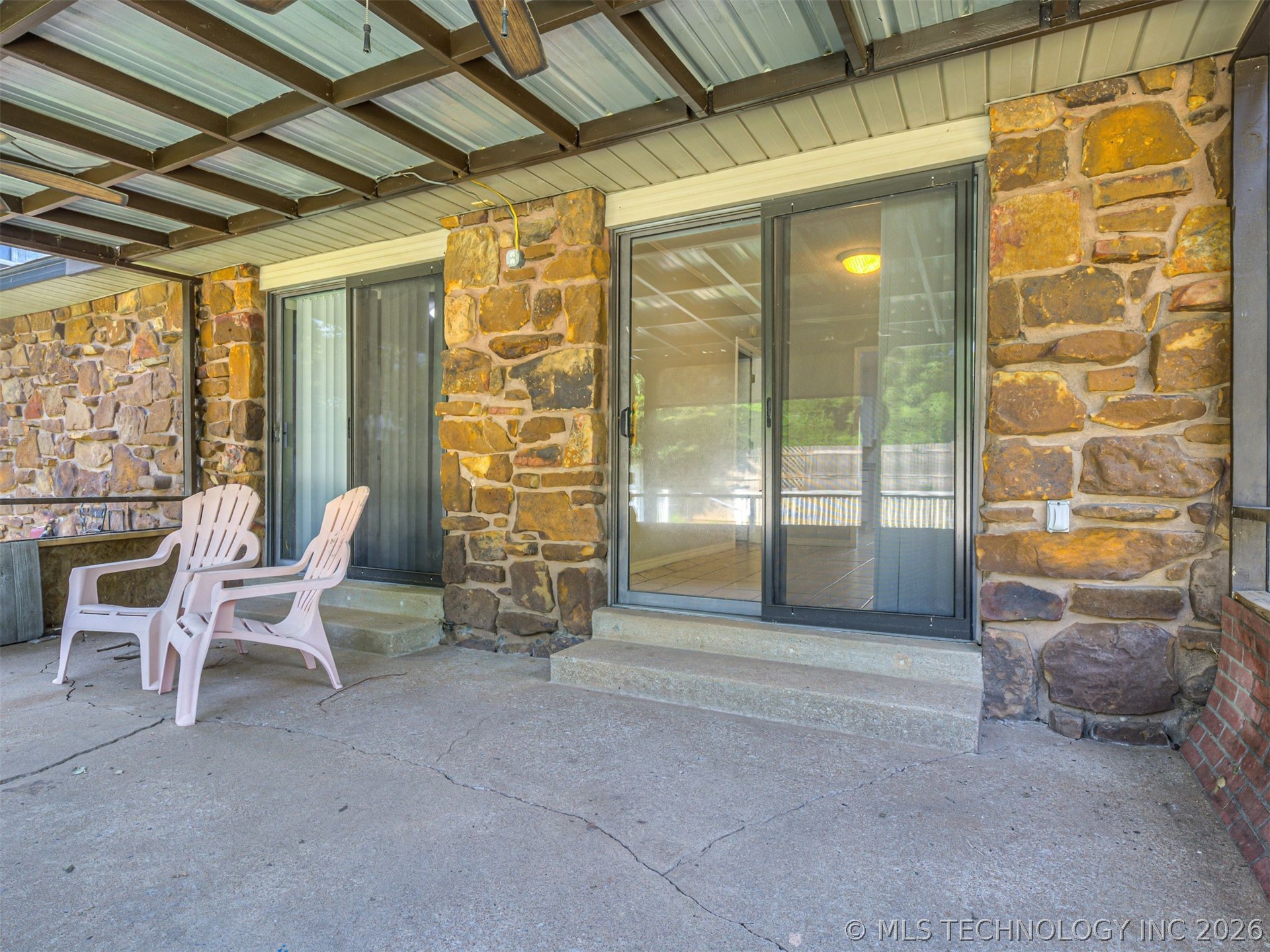 1012 N Forest Place Property Photo 41