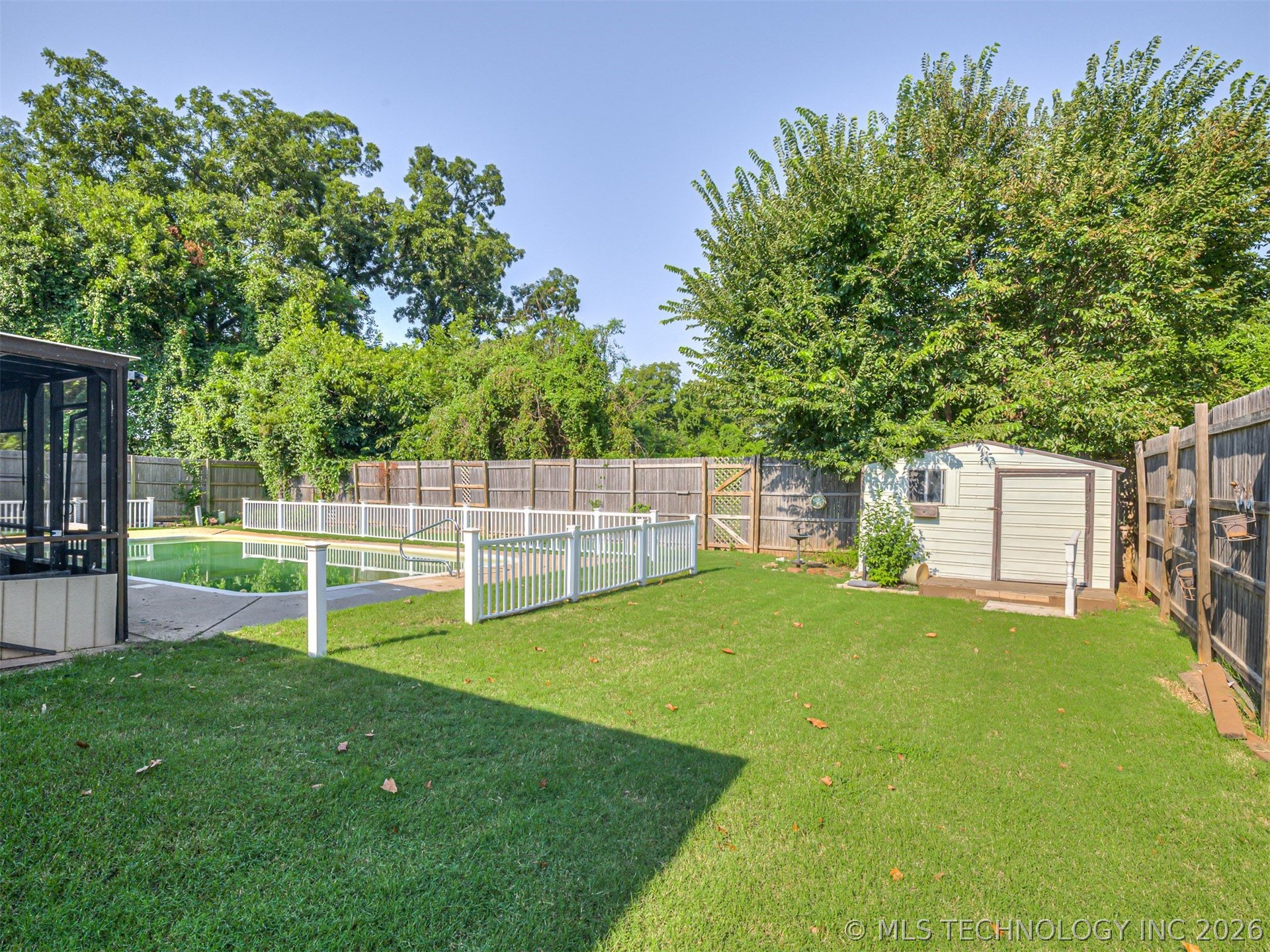 1012 N Forest Place Property Photo 46