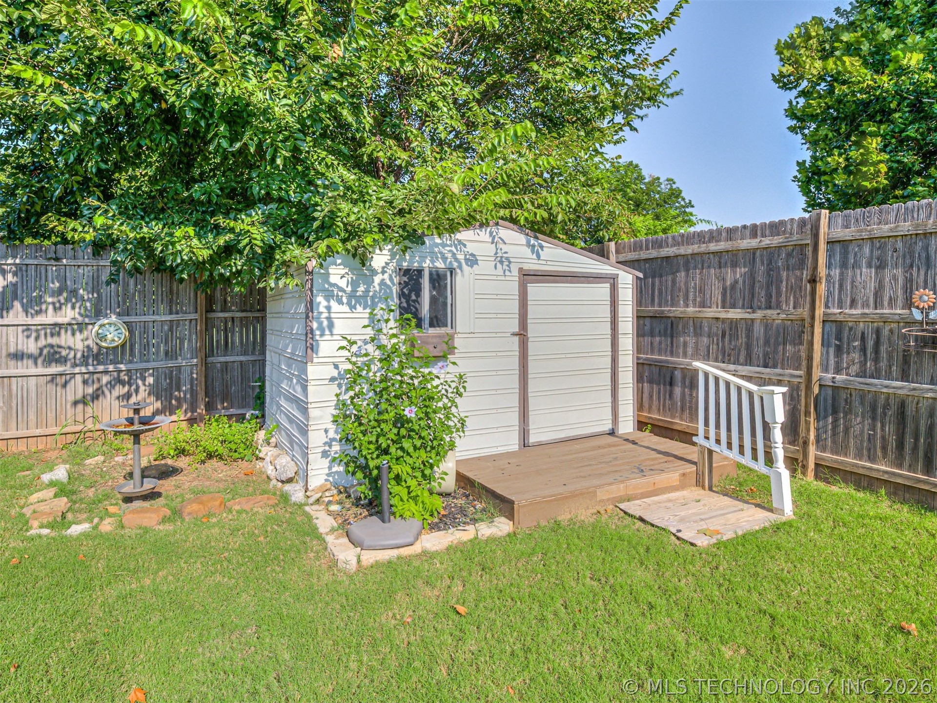 1012 N Forest Place Property Photo 47