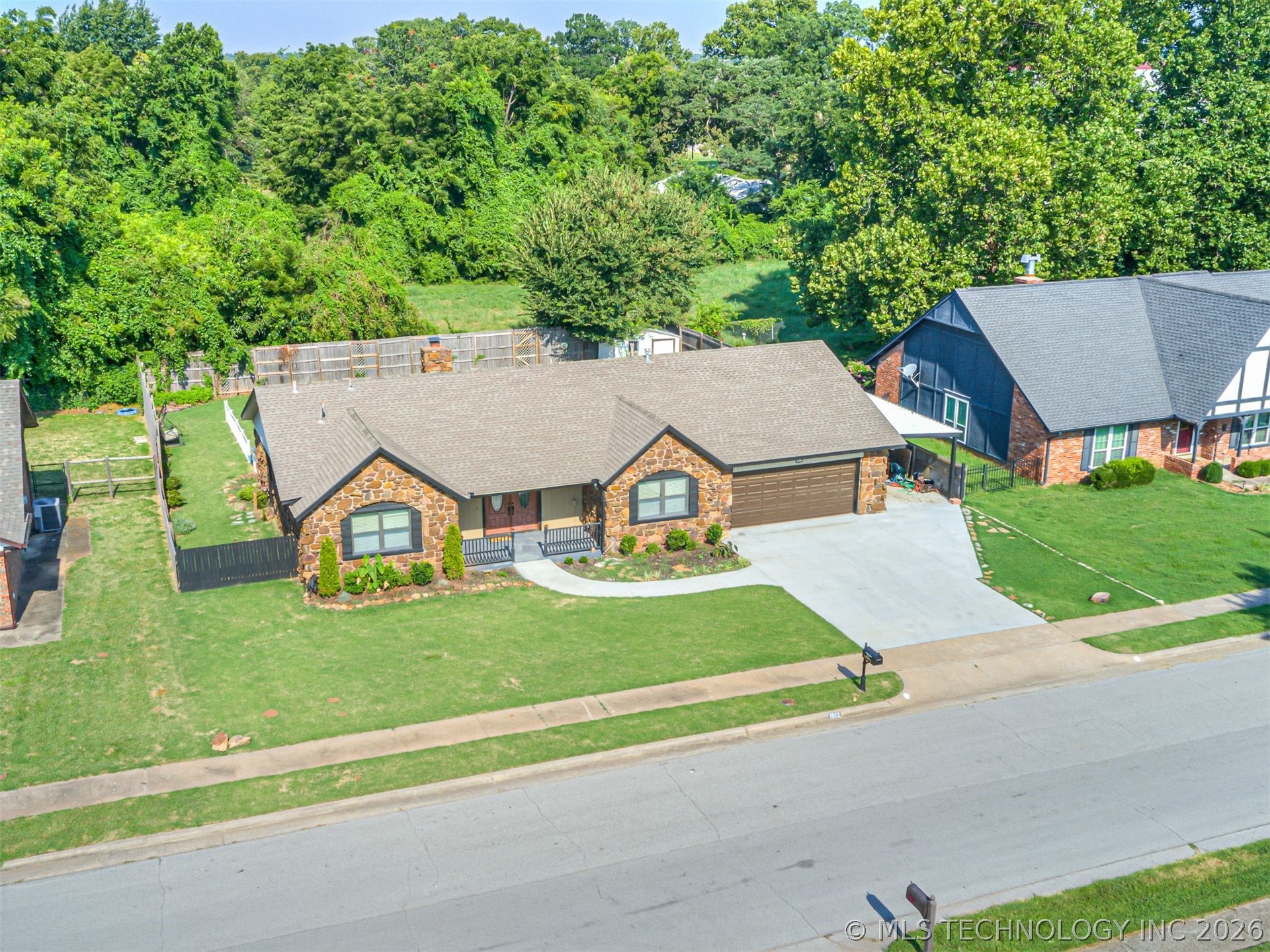 1012 N Forest Place Property Photo 49