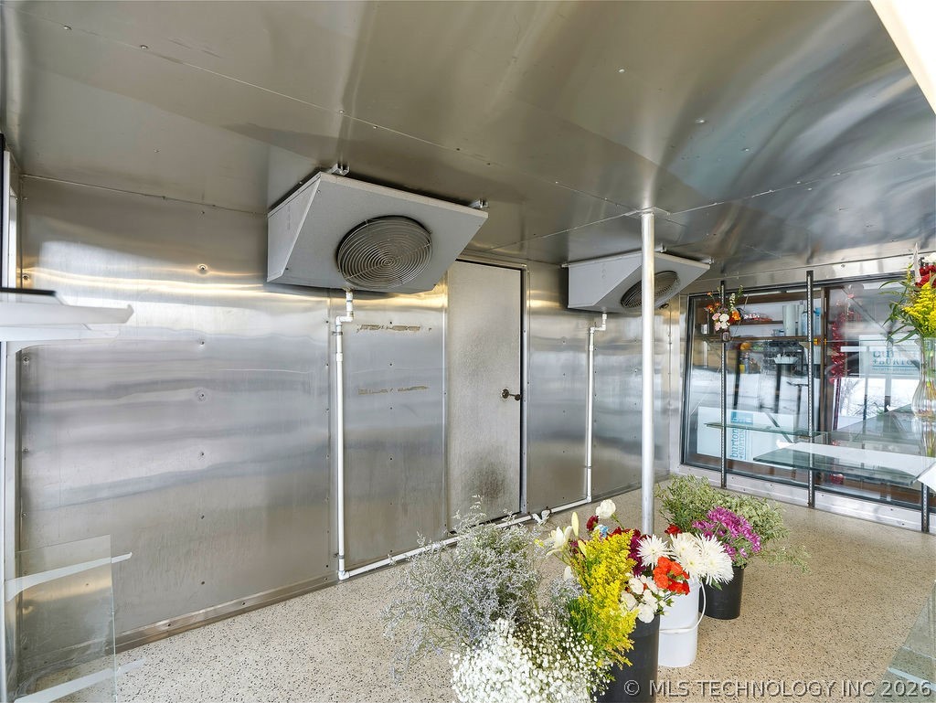 530 N Mississippi Property Photo 8