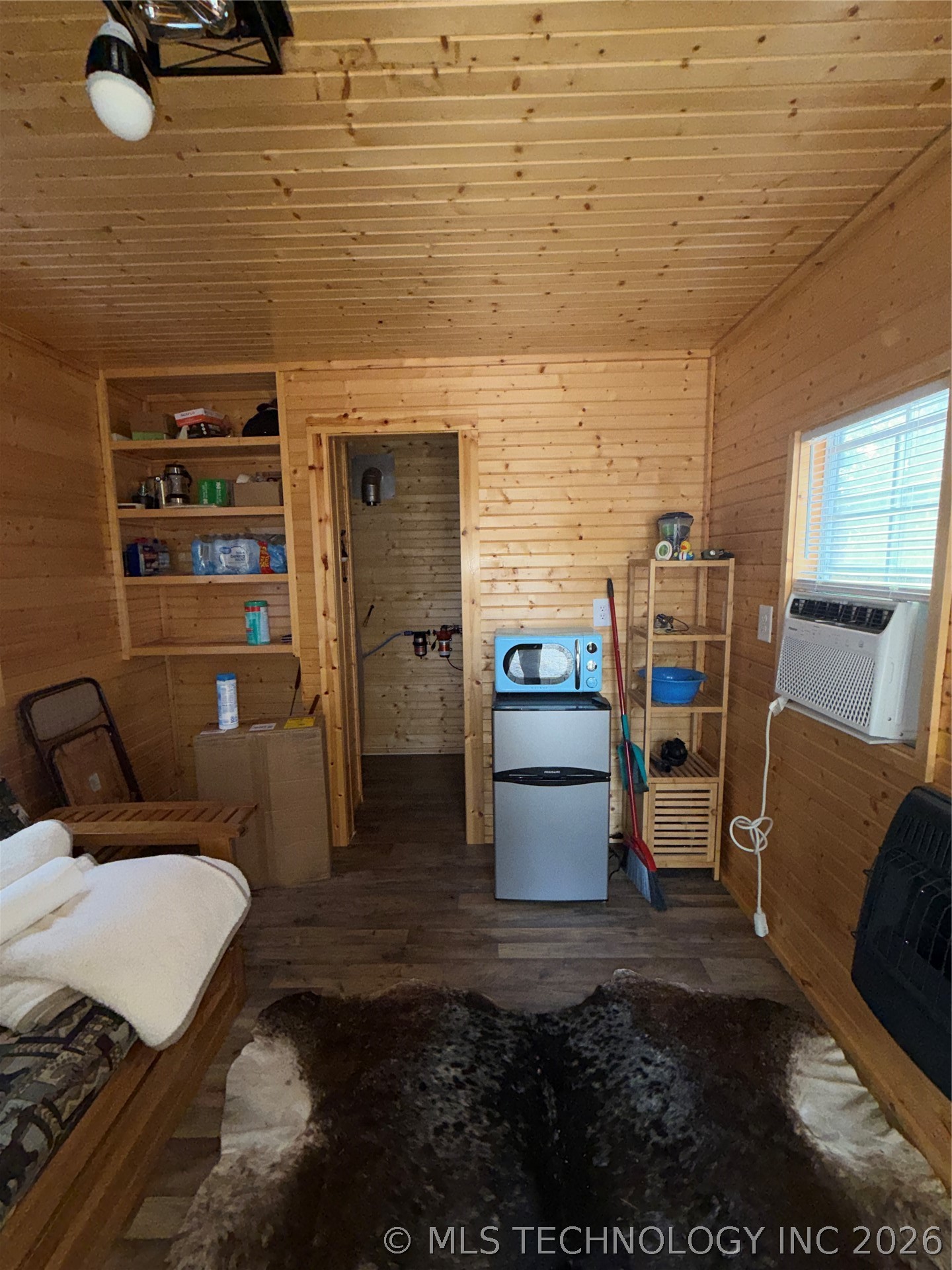 1083 Avenue Property Photo 11