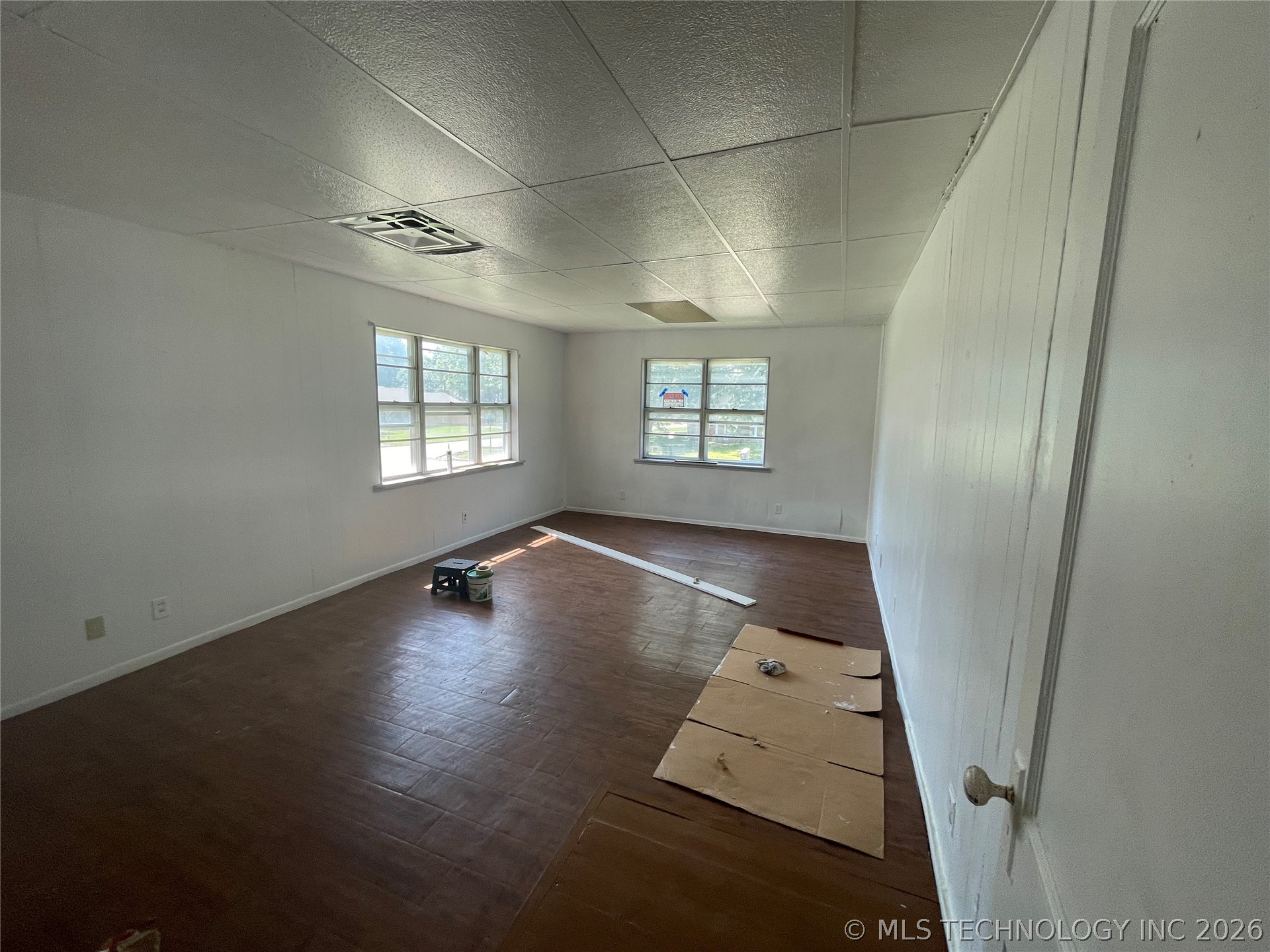 500 W 16 Street Property Photo 8