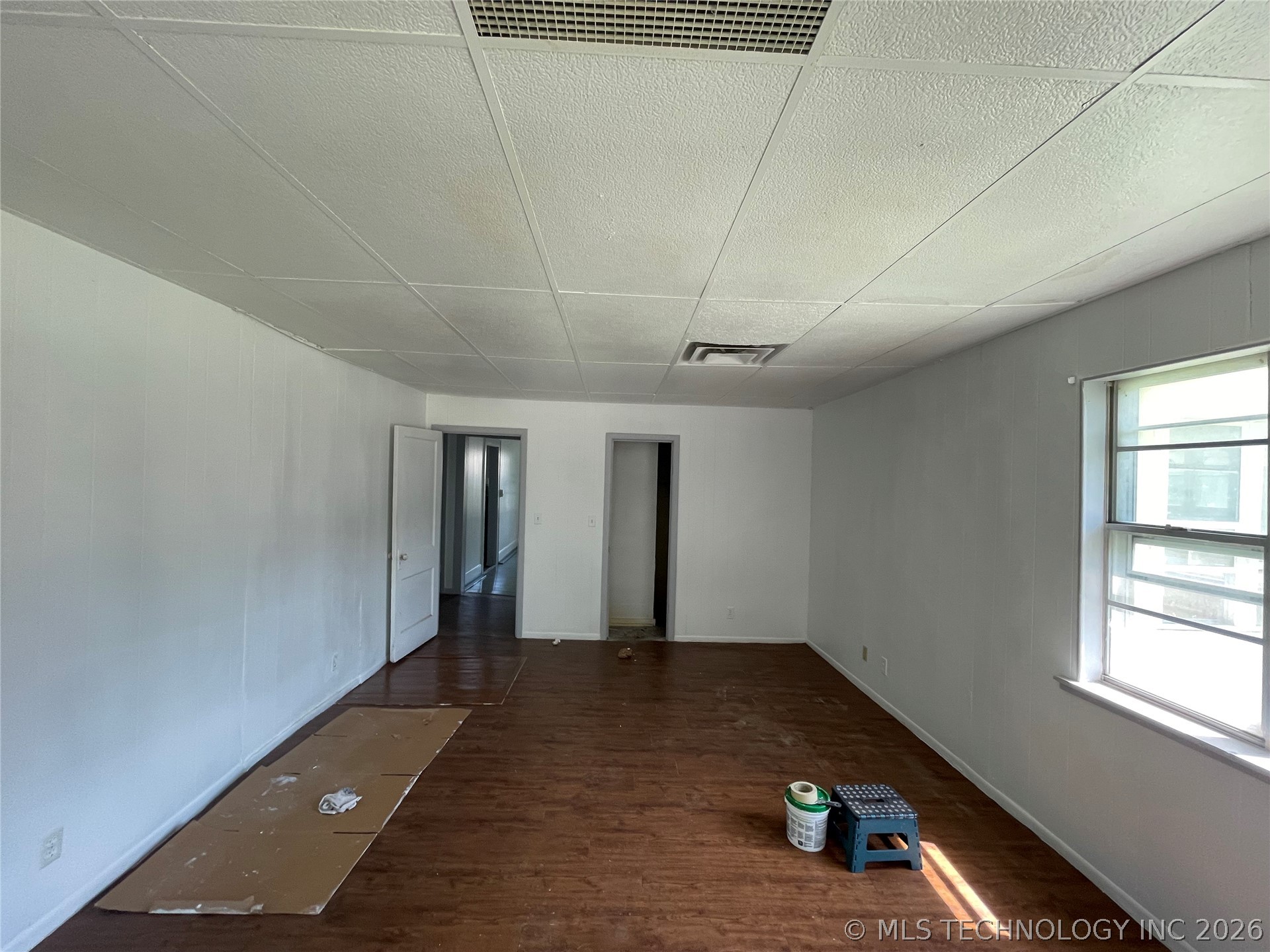 500 W 16 Street Property Photo 9