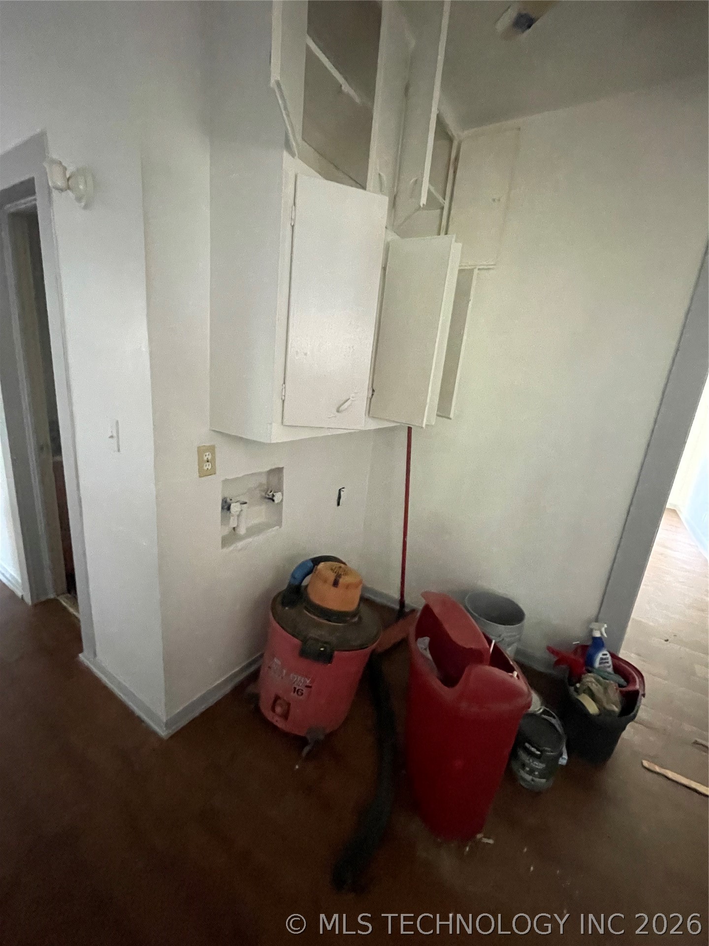 500 W 16 Street Property Photo 11