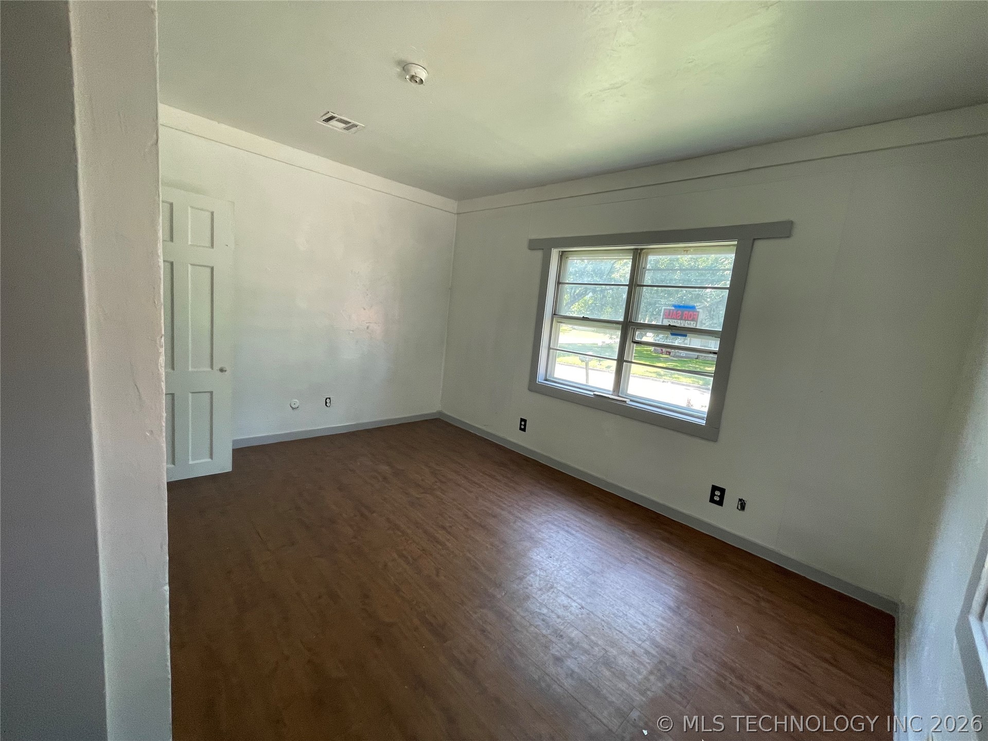 500 W 16 Street Property Photo 12