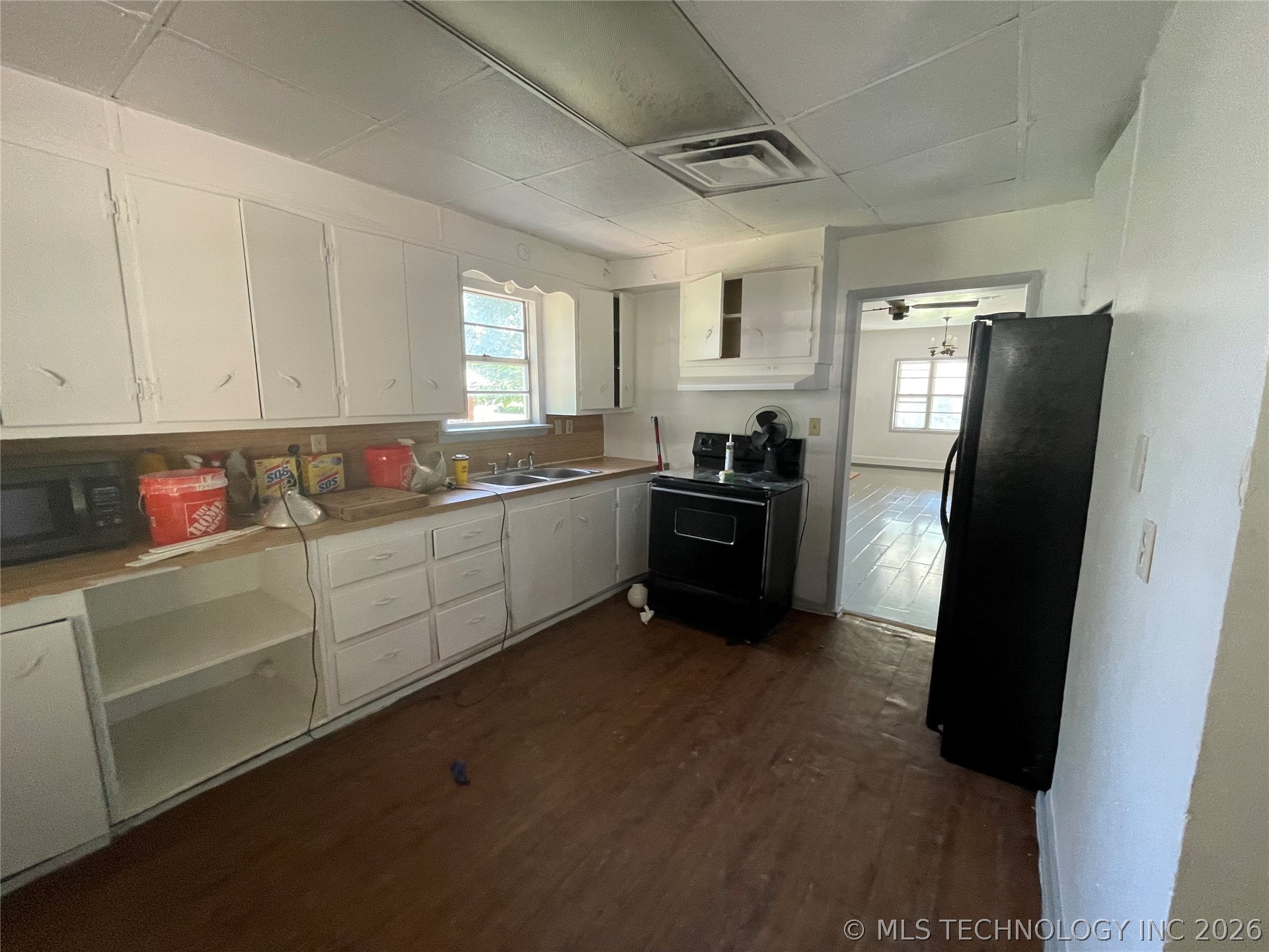 500 W 16 Street Property Photo 13