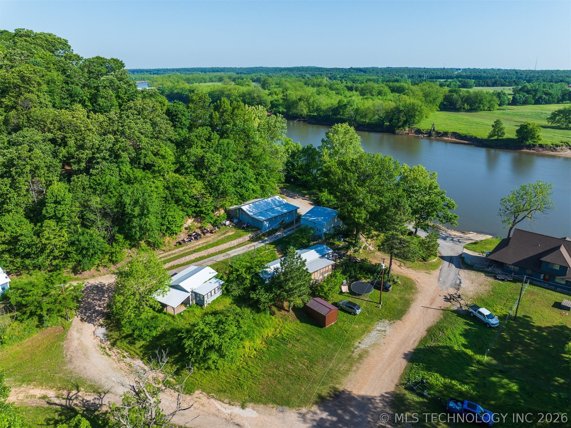 9207 N 447 Road Property Photo 3