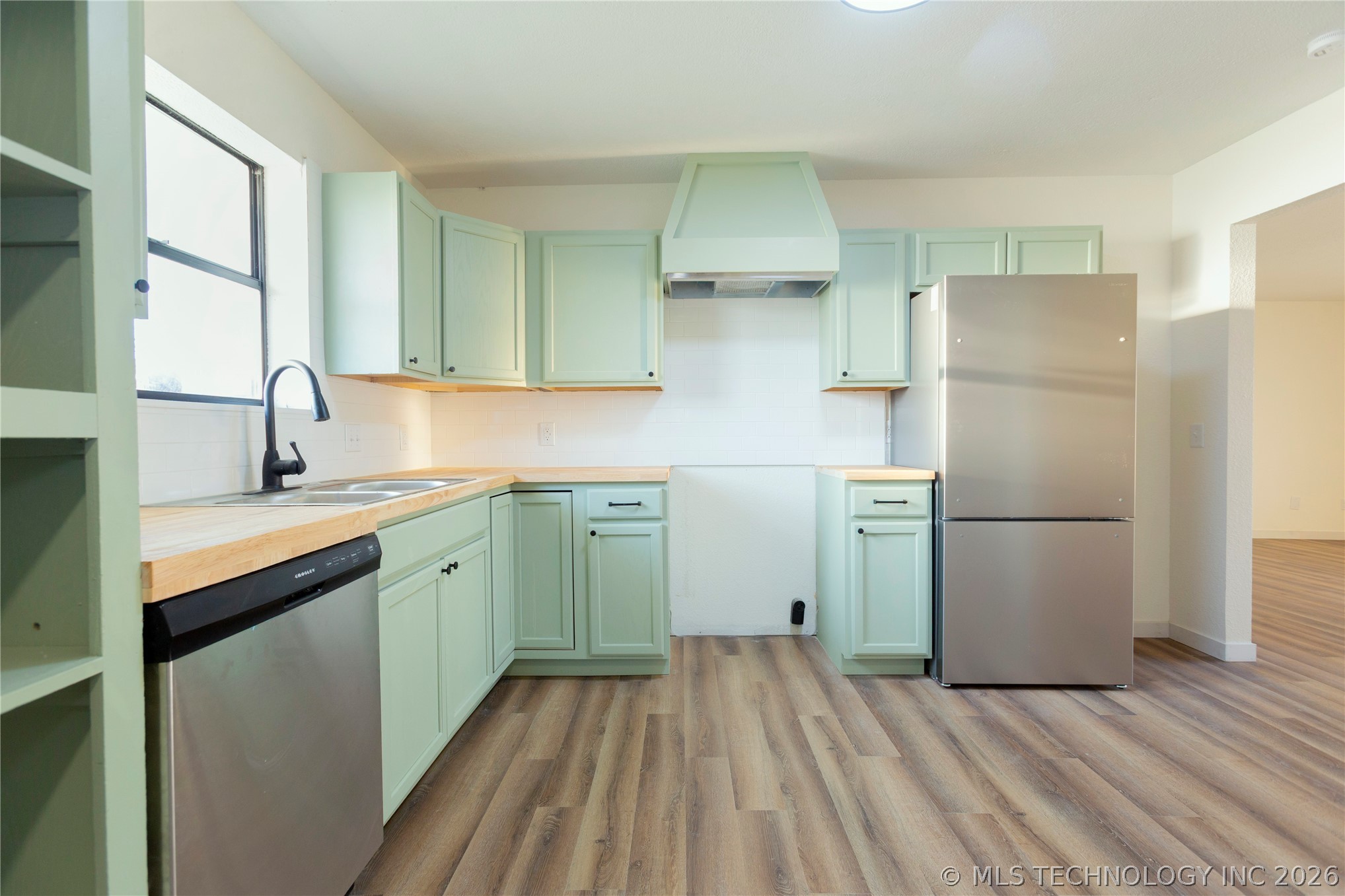 715 Nw Bocci Drive Property Photo 6