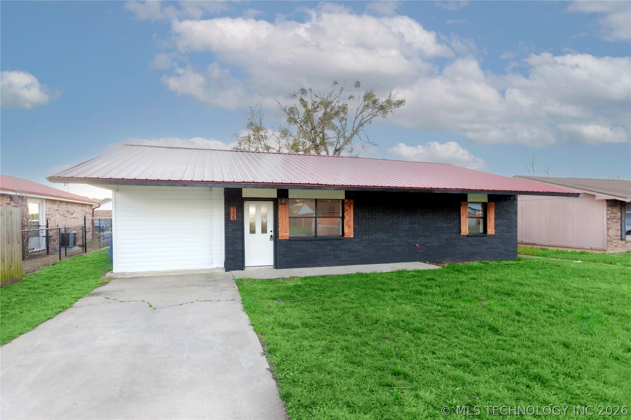 715 Nw Bocci Drive Property Photo 27