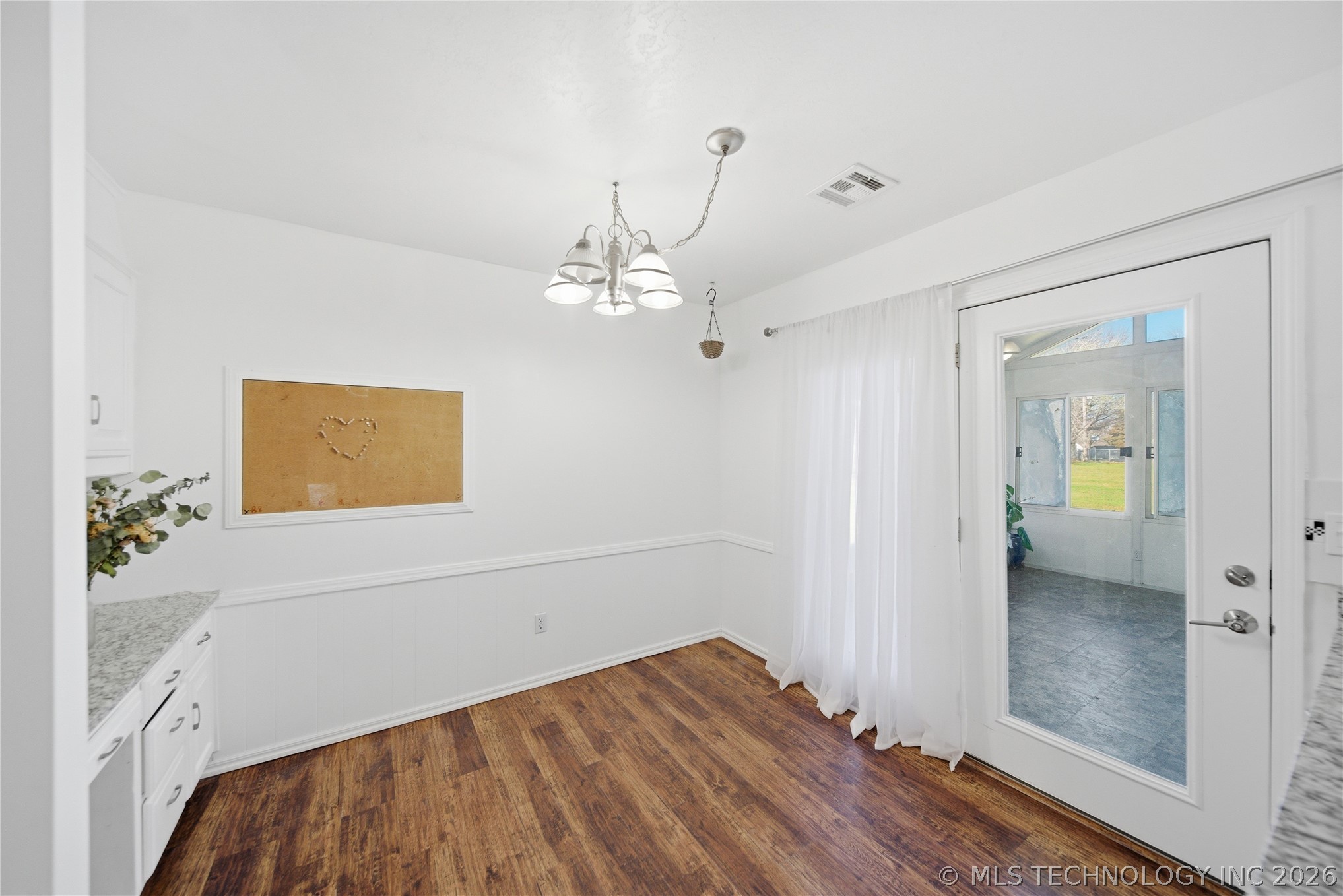 9211 N 155th East Avenue N Property Photo 11