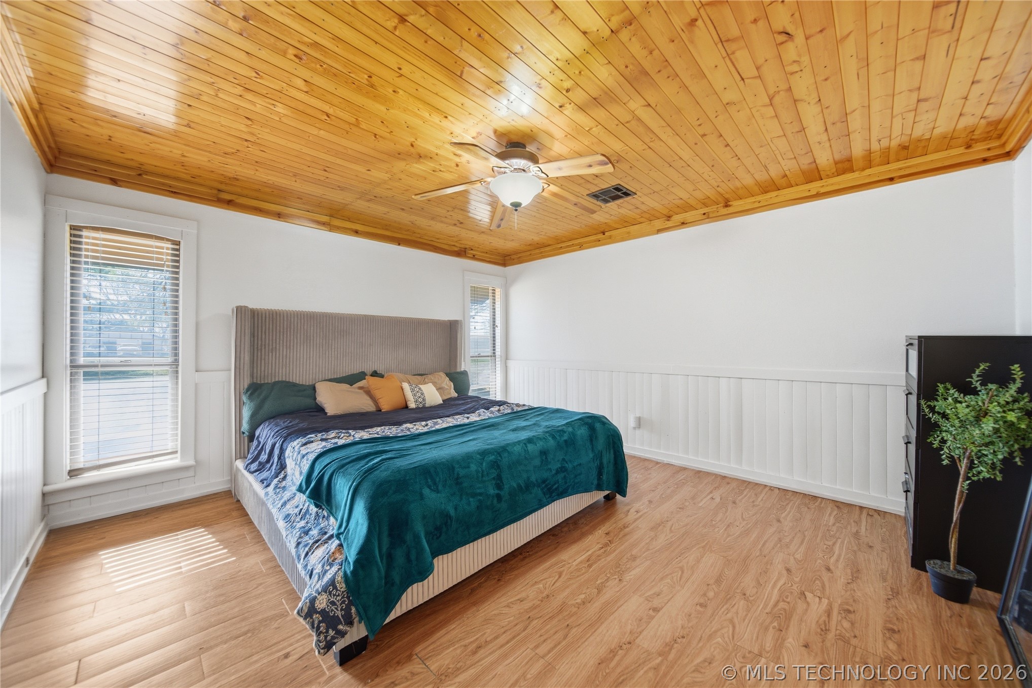 9211 N 155th East Avenue N Property Photo 14
