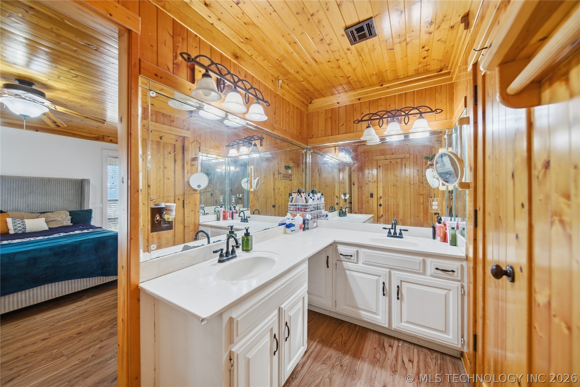9211 N 155th East Avenue N Property Photo 15