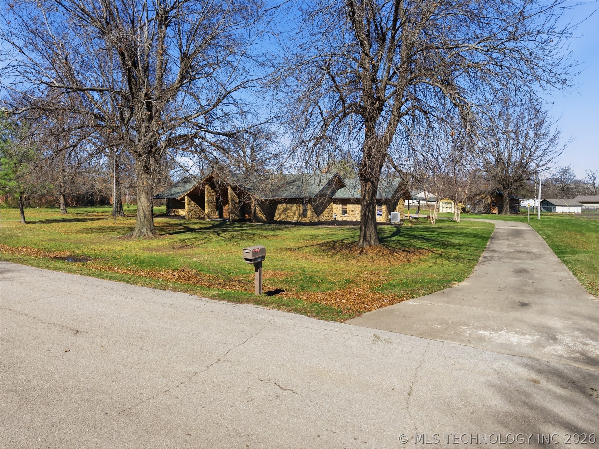 9211 N 155th East Avenue N Property Photo 33