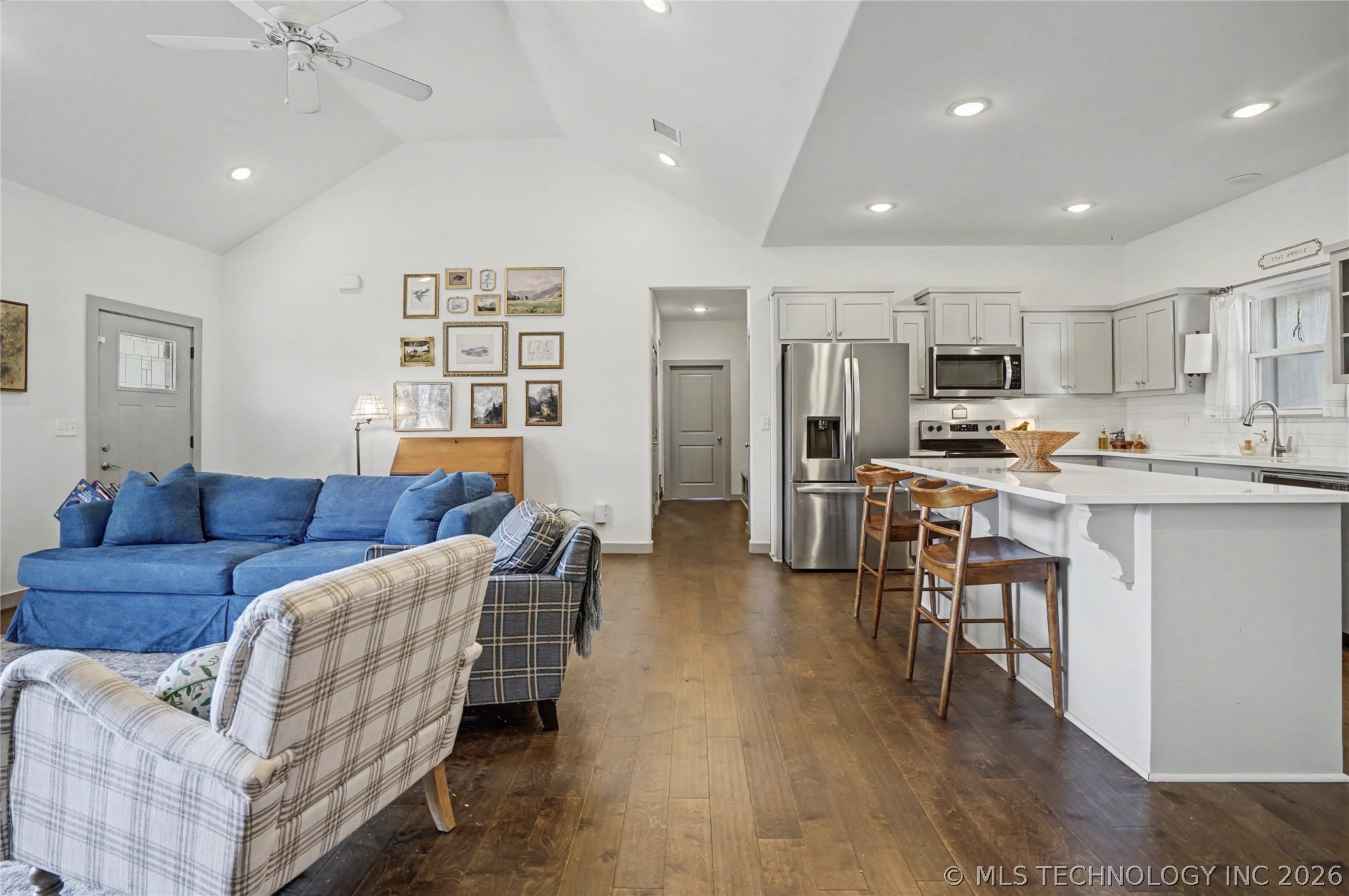 5037 W Hilton Road Property Photo 7