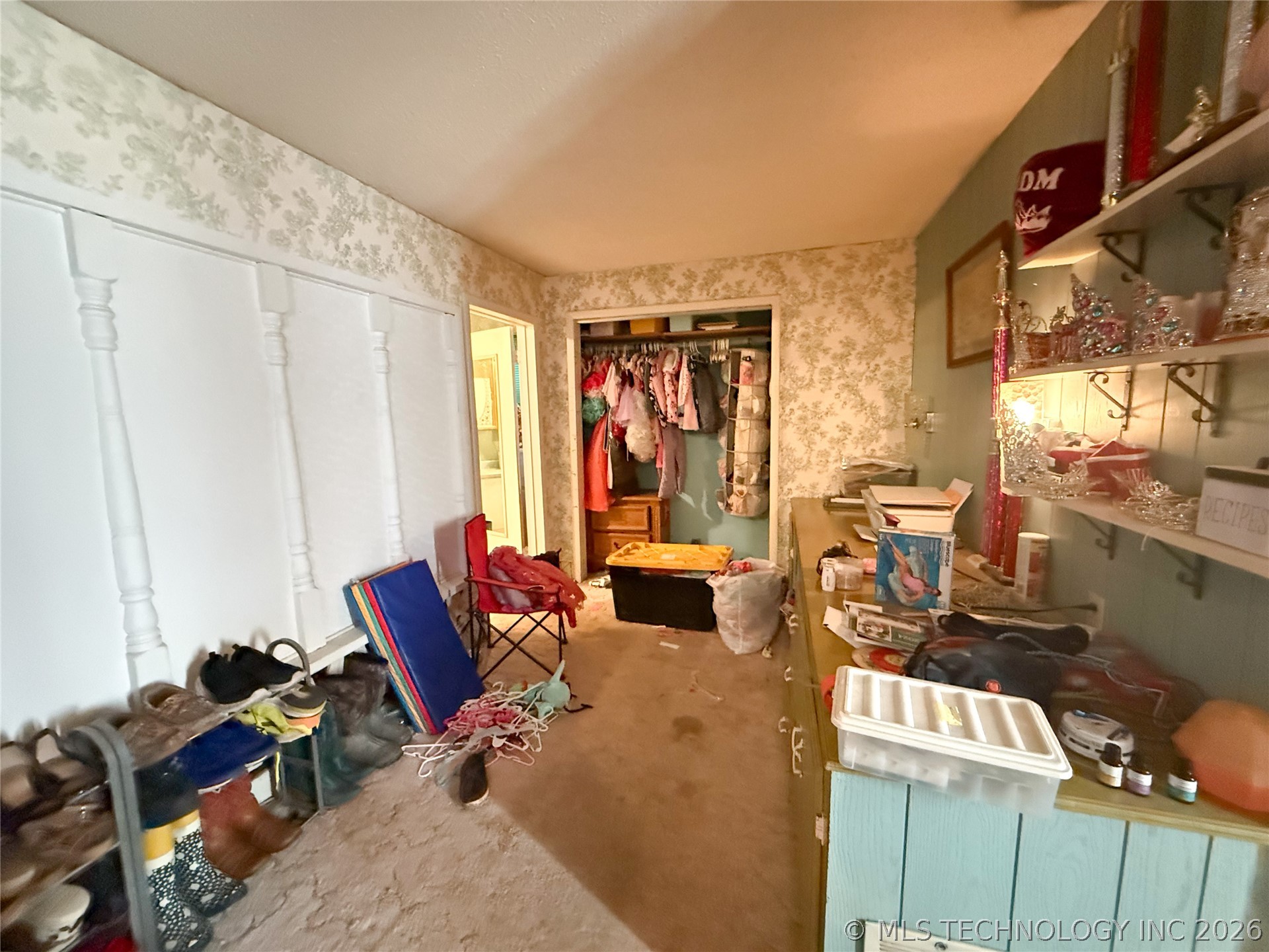 301 W Main Street Property Photo 7