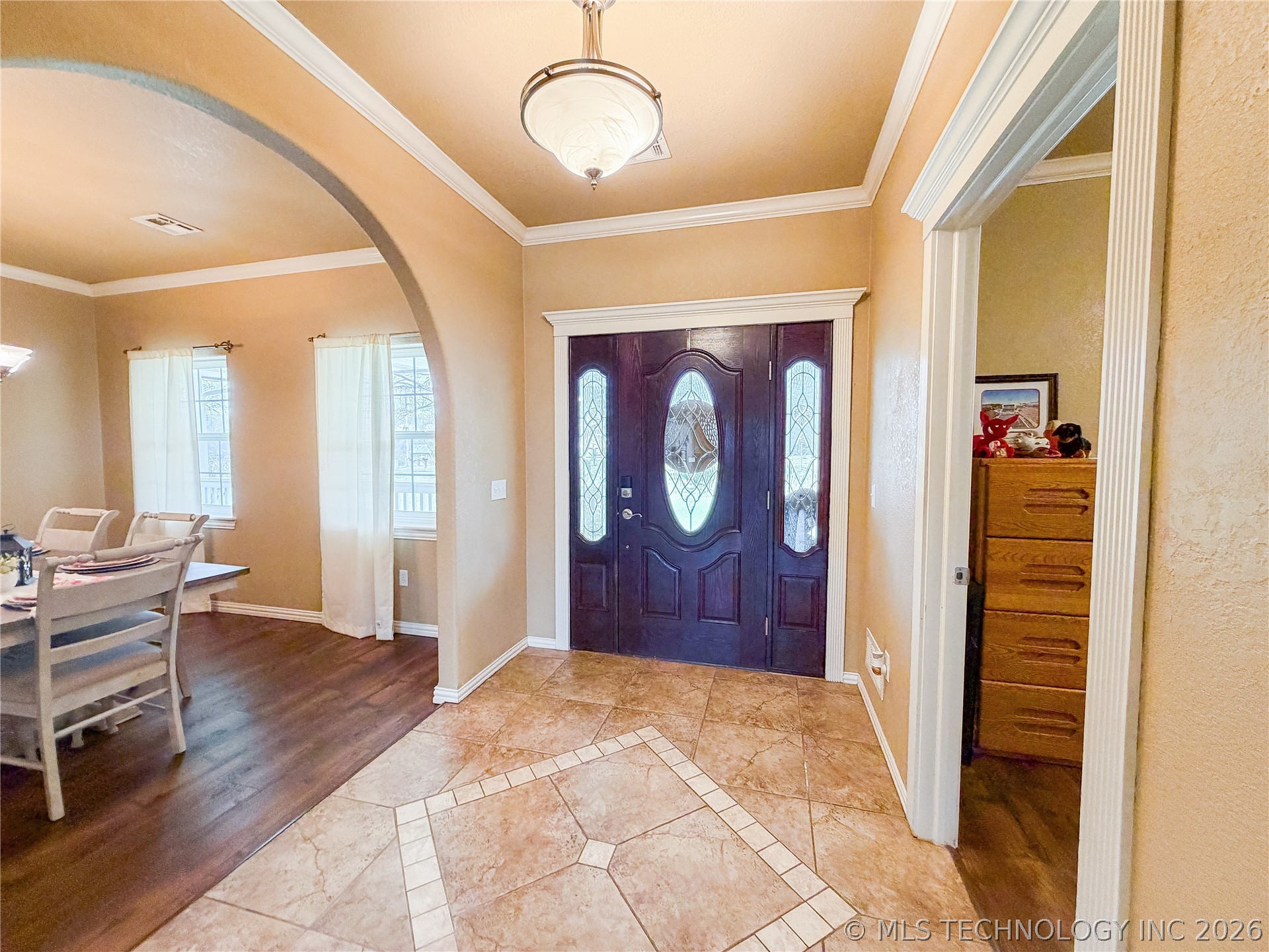 20290 S Welling Road Property Photo 6