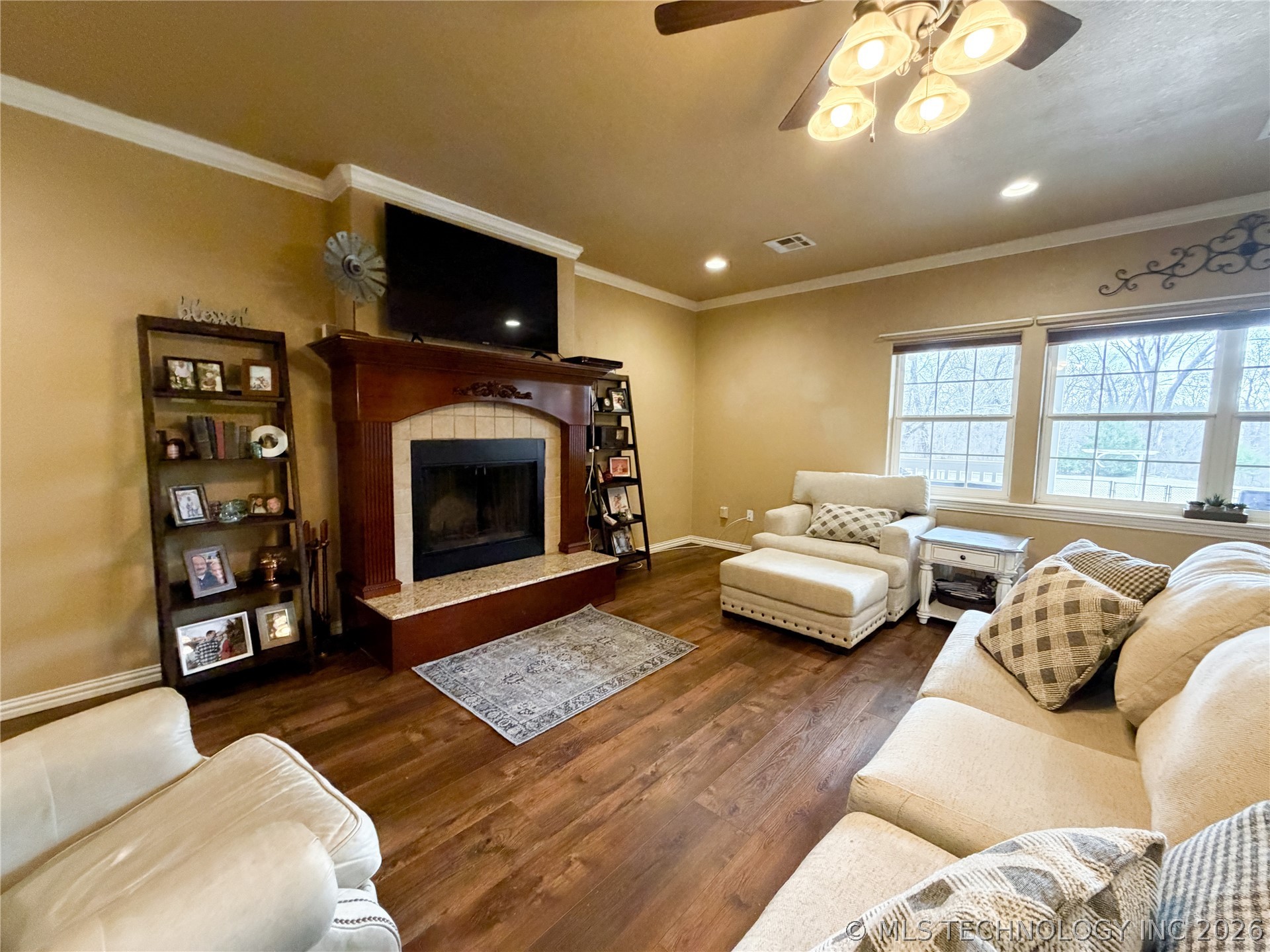 20290 S Welling Road Property Photo 11