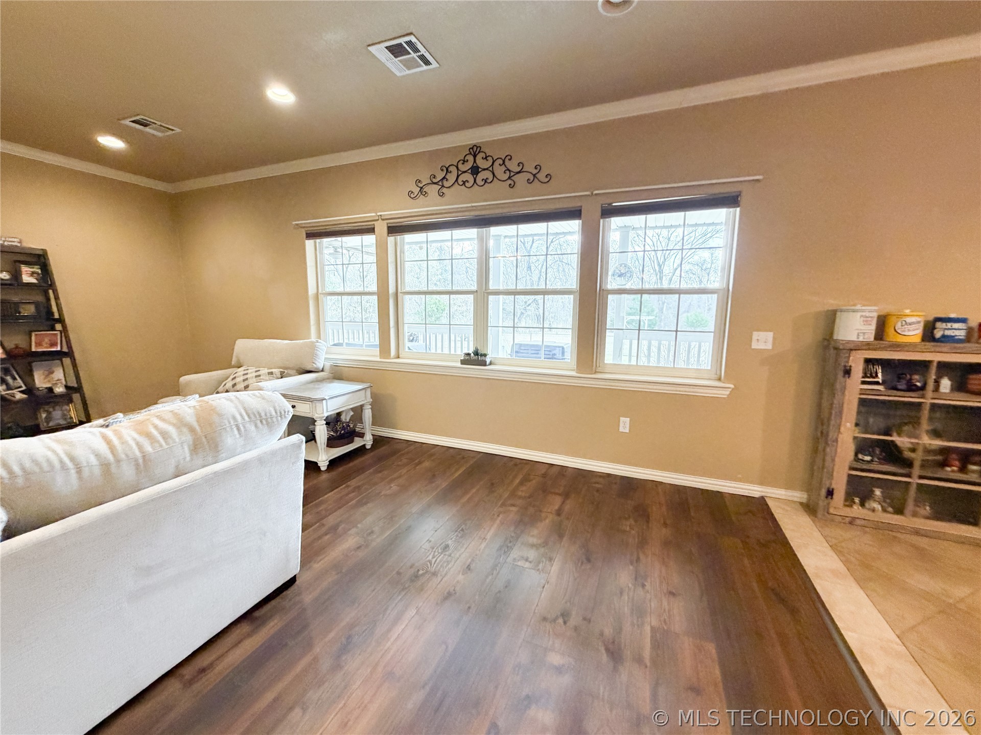 20290 S Welling Road Property Photo 13