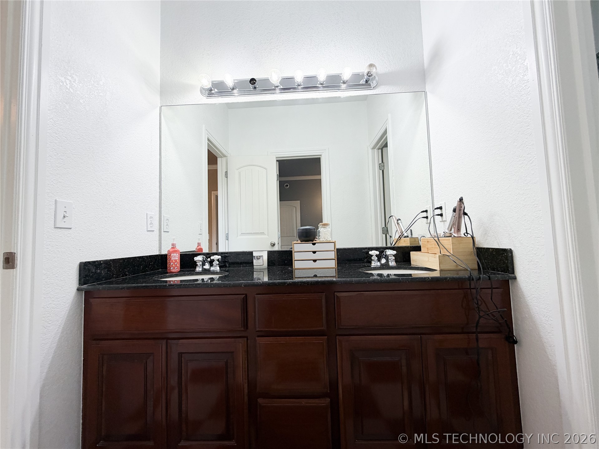 20290 S Welling Road Property Photo 79
