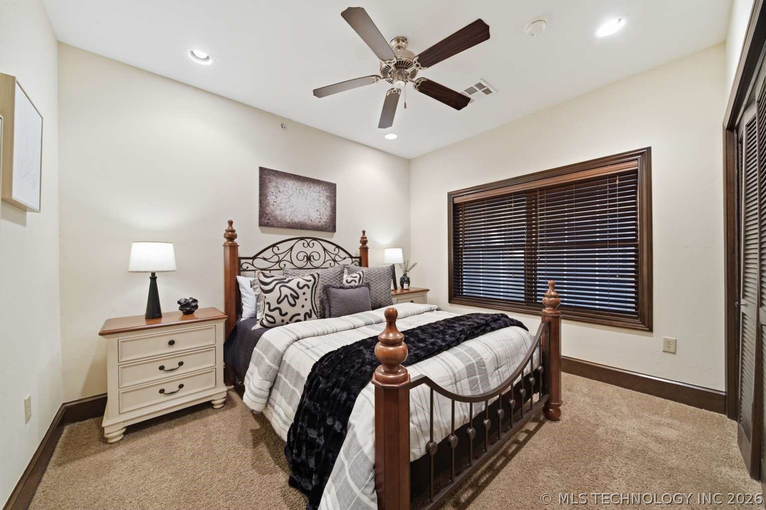 25 Grand Lake 1b Property Photo 18