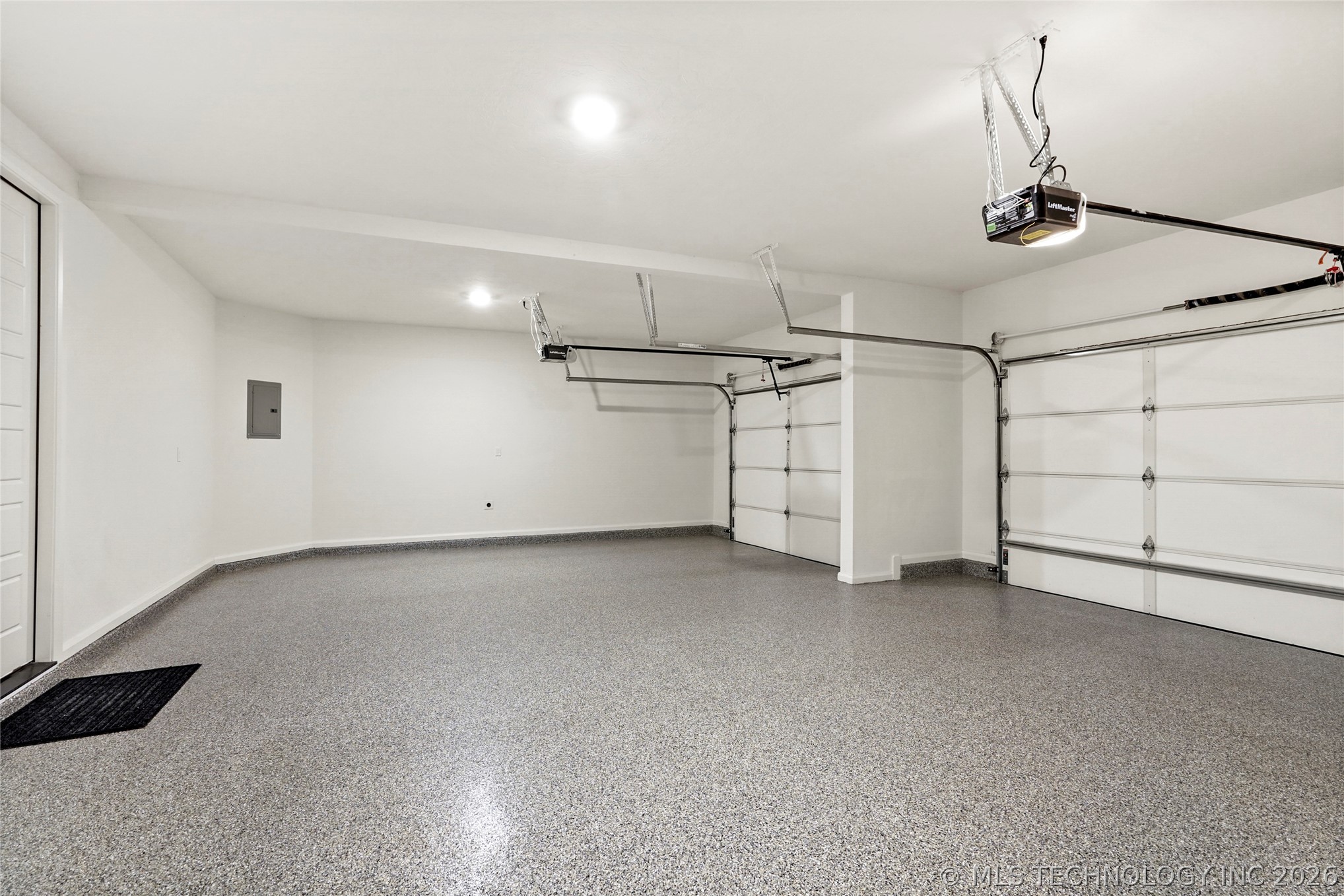 3104 E 103rd Place Property Photo 36