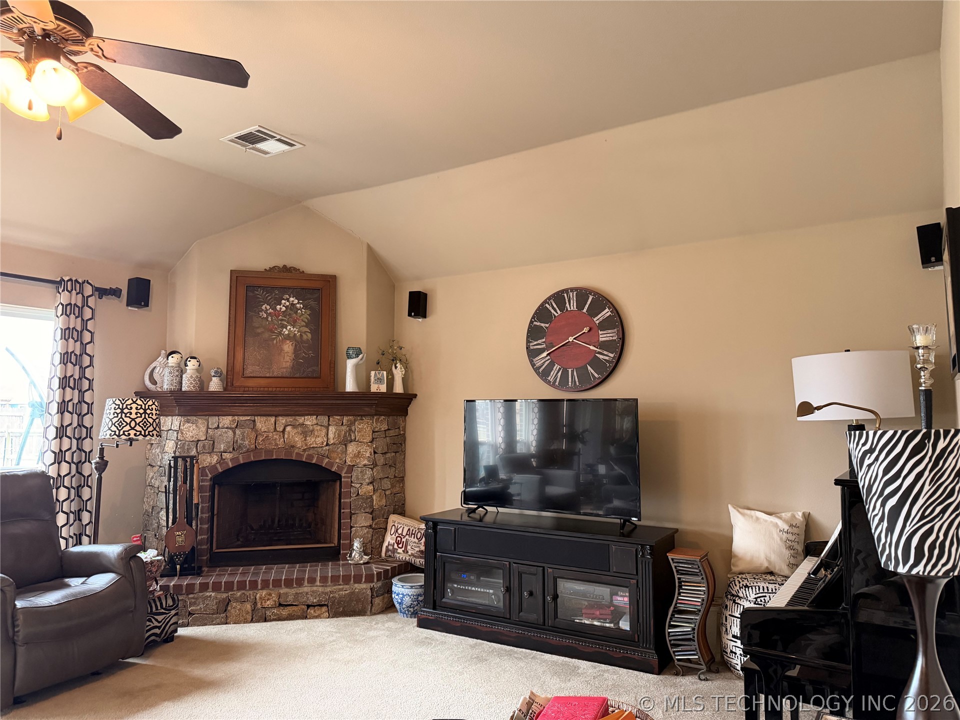 20746 E 48th Street S Property Photo 12
