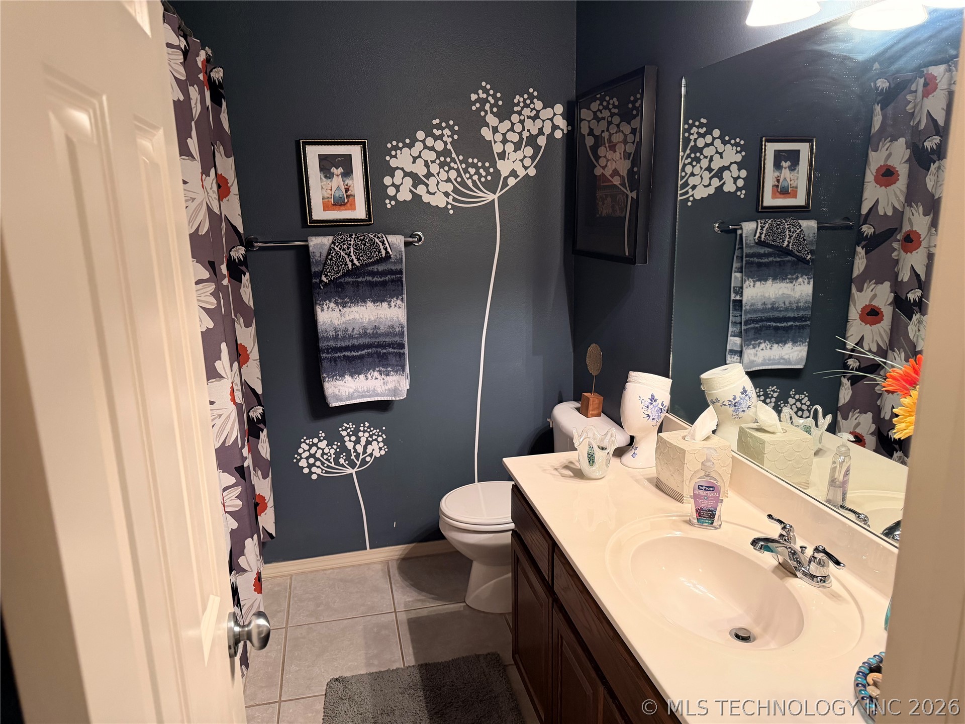 20746 E 48th Street S Property Photo 16