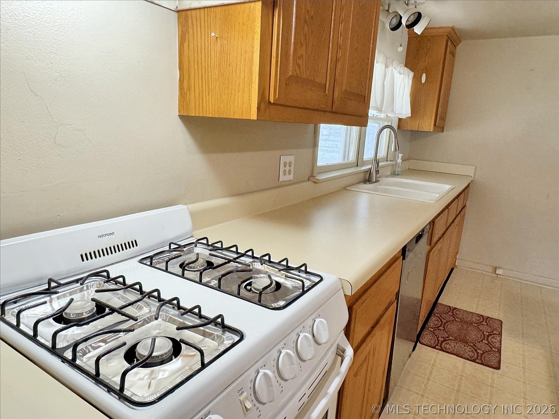 725 Sooner Drive Property Photo 14