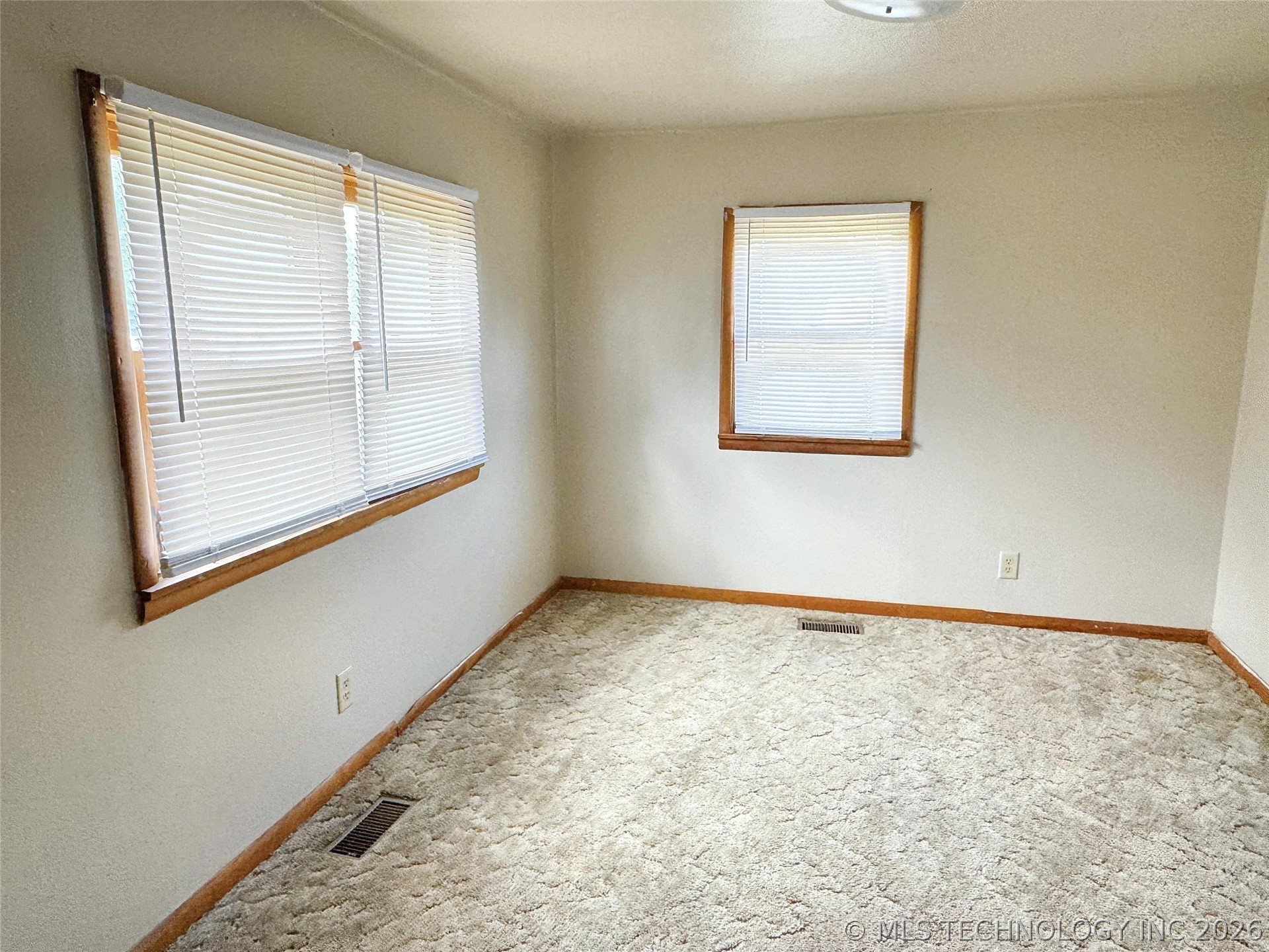 725 Sooner Drive Property Photo 17