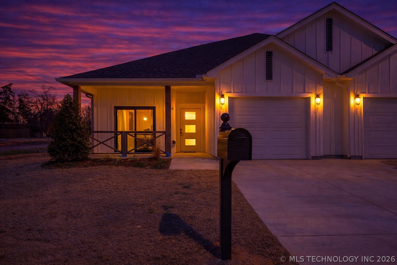 1010 Lovers Lane Property Photo 3
