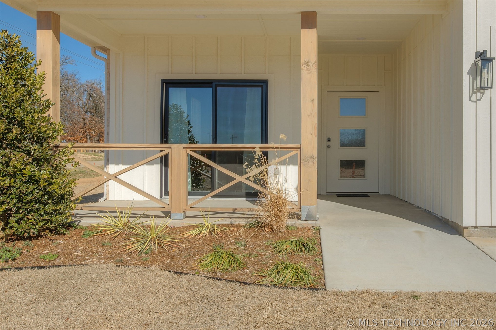 1010 Lovers Lane Property Photo 8