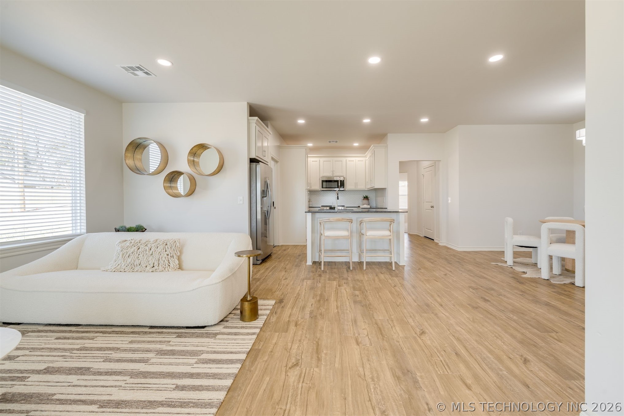 1010 Lovers Lane Property Photo 13