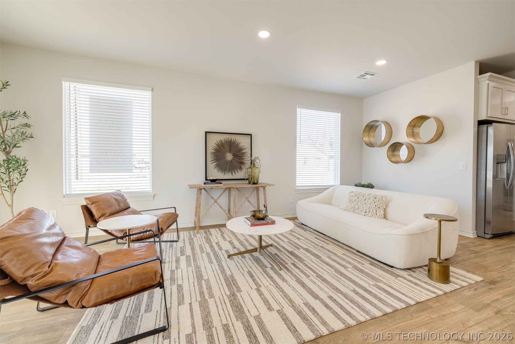 1010 Lovers Lane Property Photo 14
