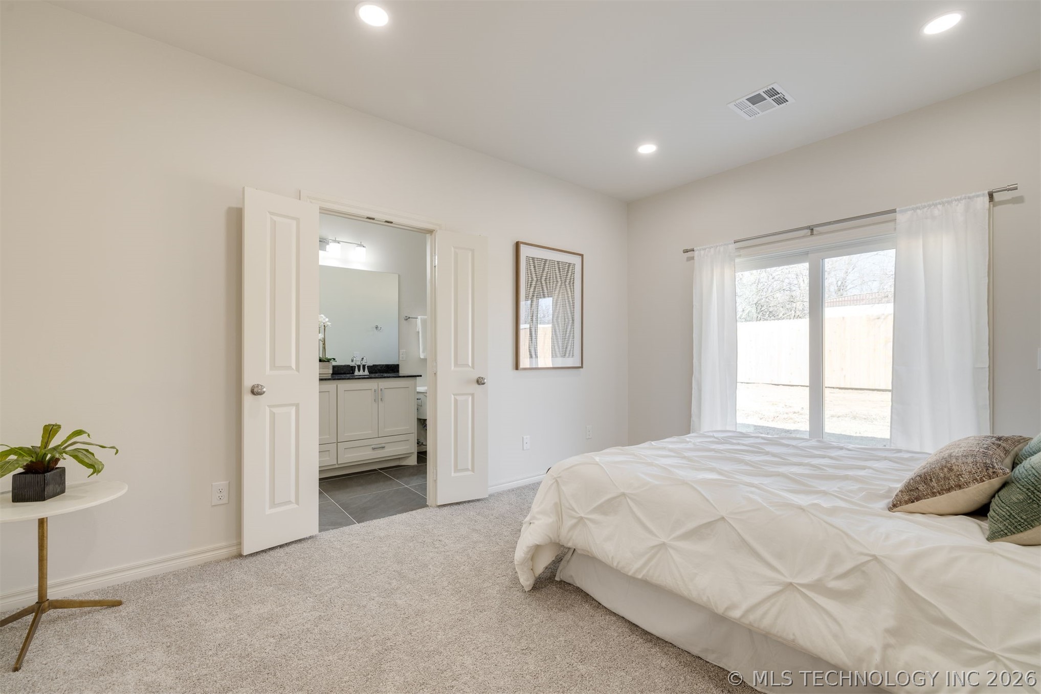 1010 Lovers Lane Property Photo 33