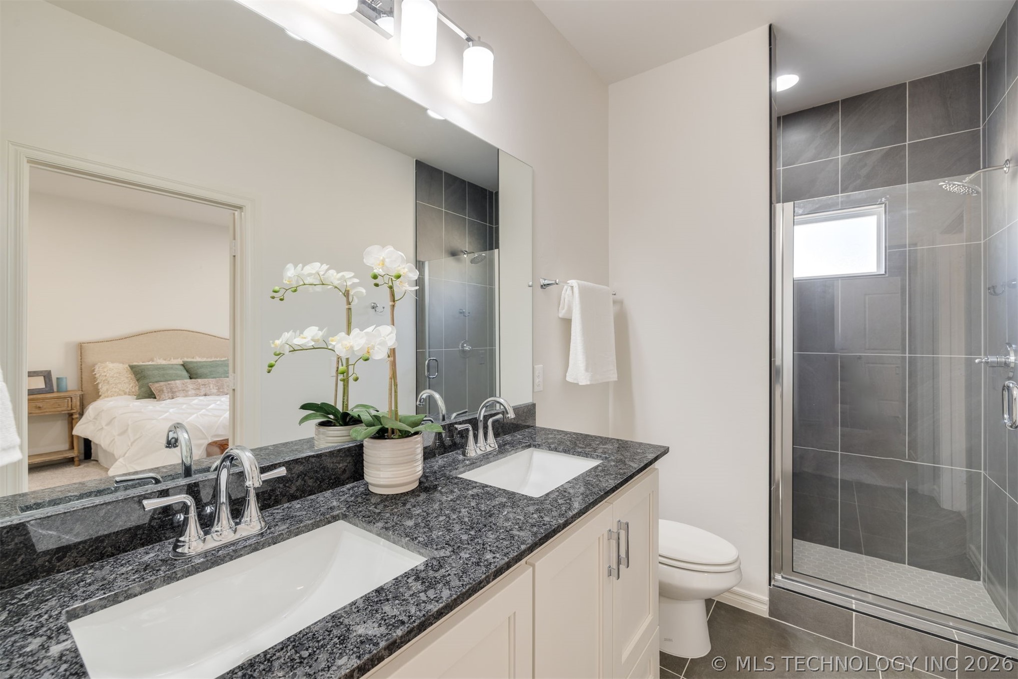 1010 Lovers Lane Property Photo 38
