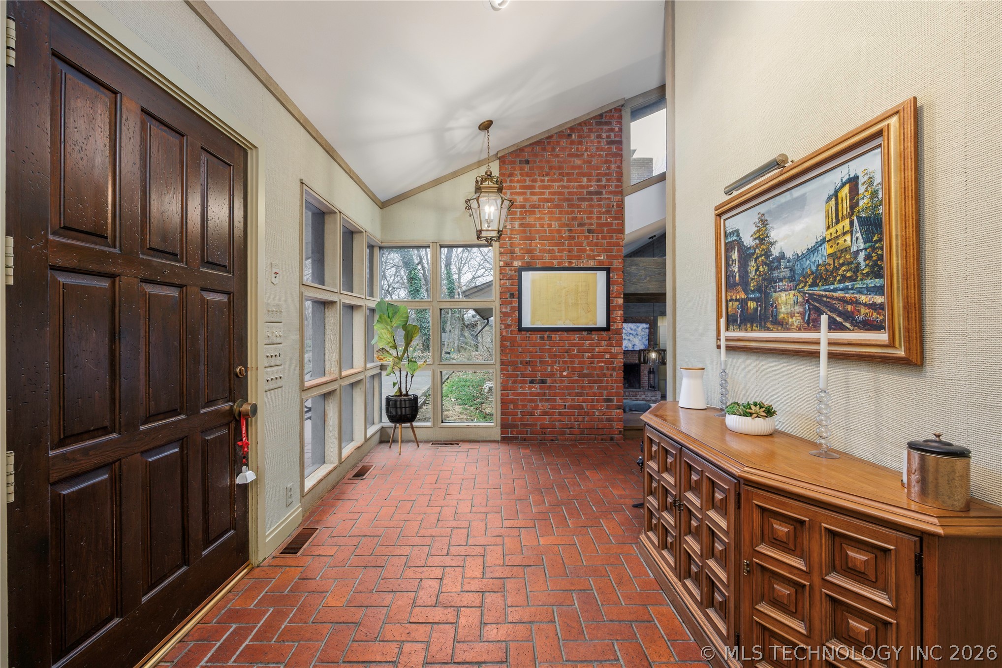 2100 North Star Court Property Photo 7