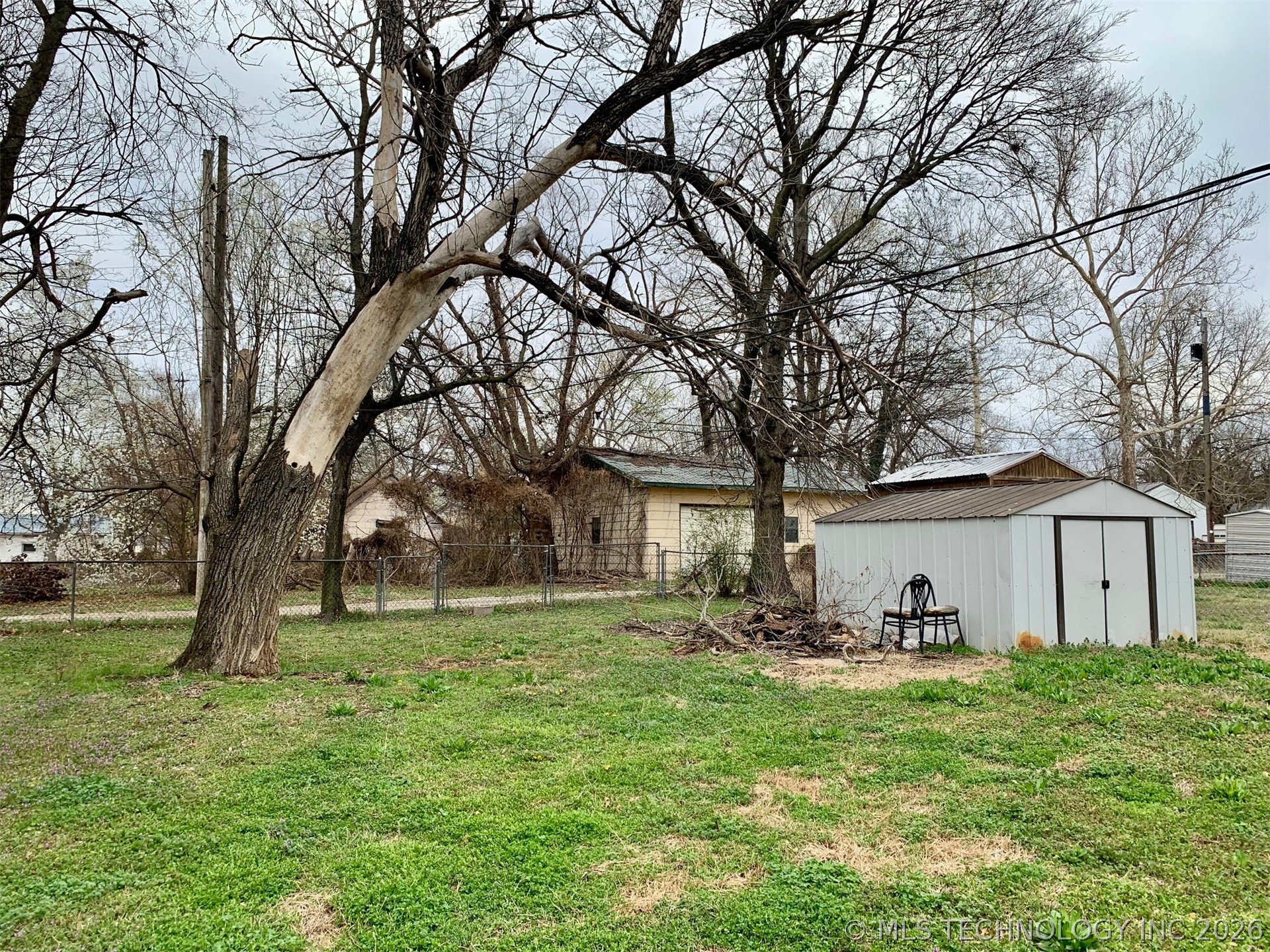815 S Hickory Street Property Photo 21